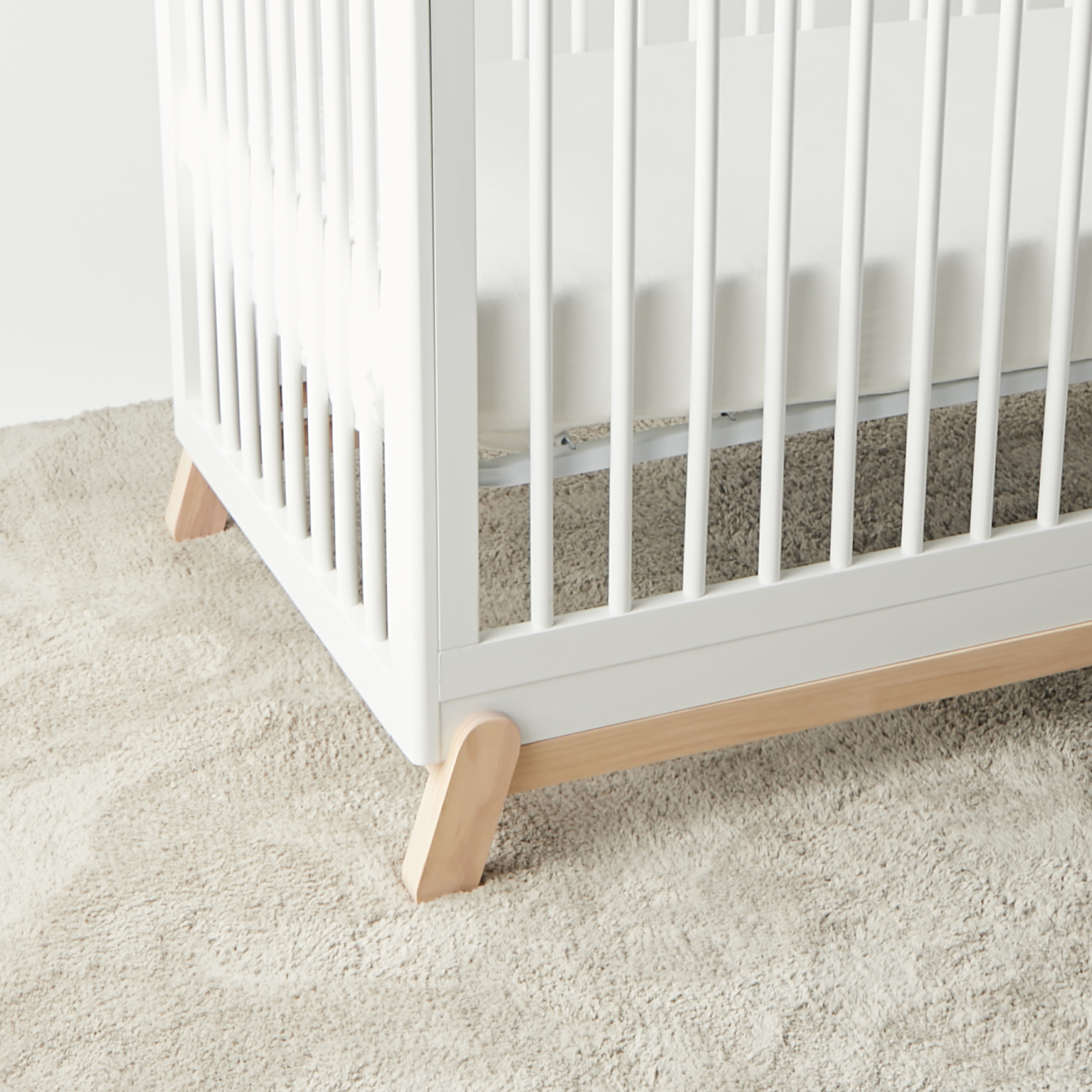 Juniors Frederick Crib with Convertible Design and Adjustable Height (Up to 5 years)-baby-nursery-furniture-cribsandbeds-babycribs-image-7