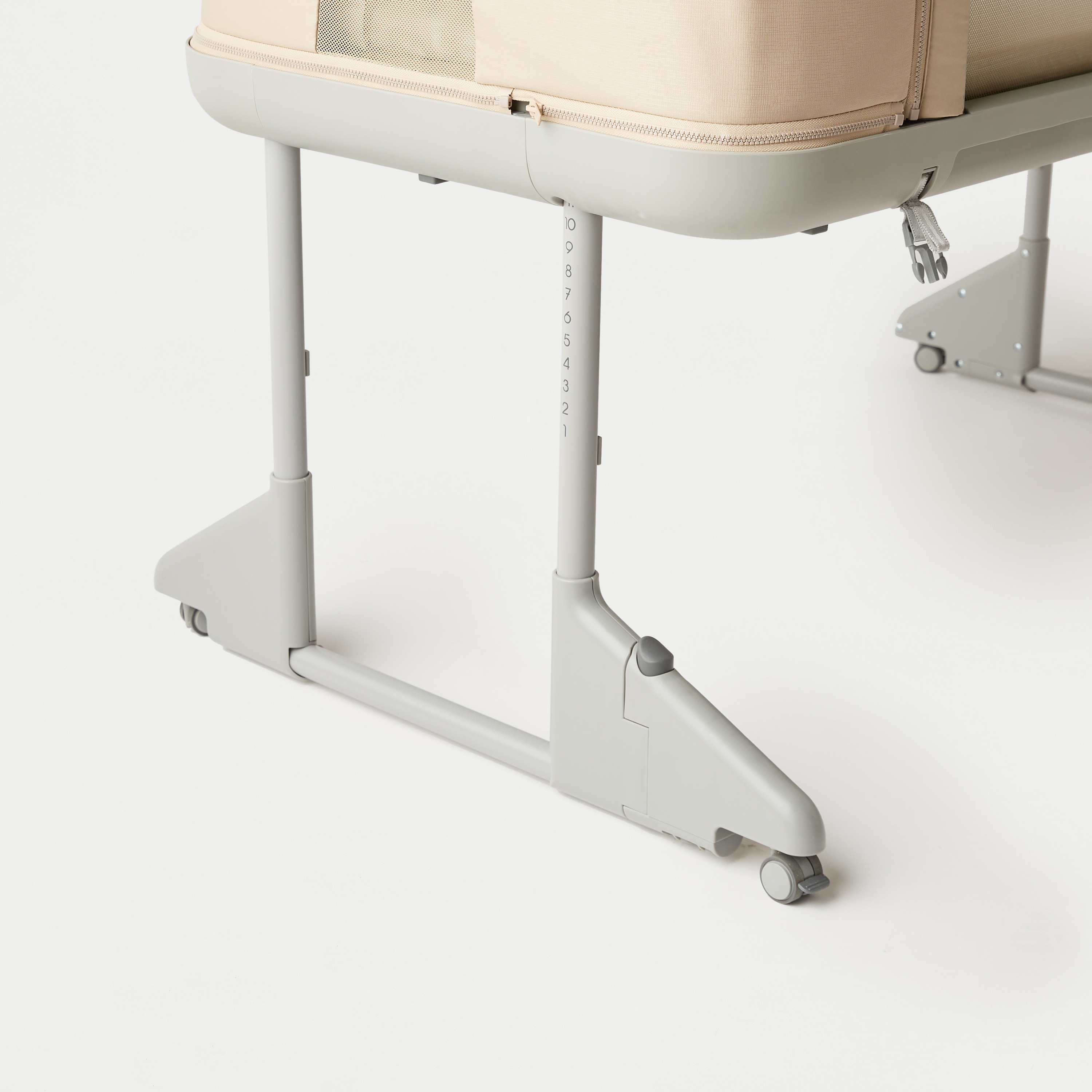 Chicco Next2me Forever Co-Sleeper Crib-baby-nursery-furniture-cribsandbeds-bassinets-image-9