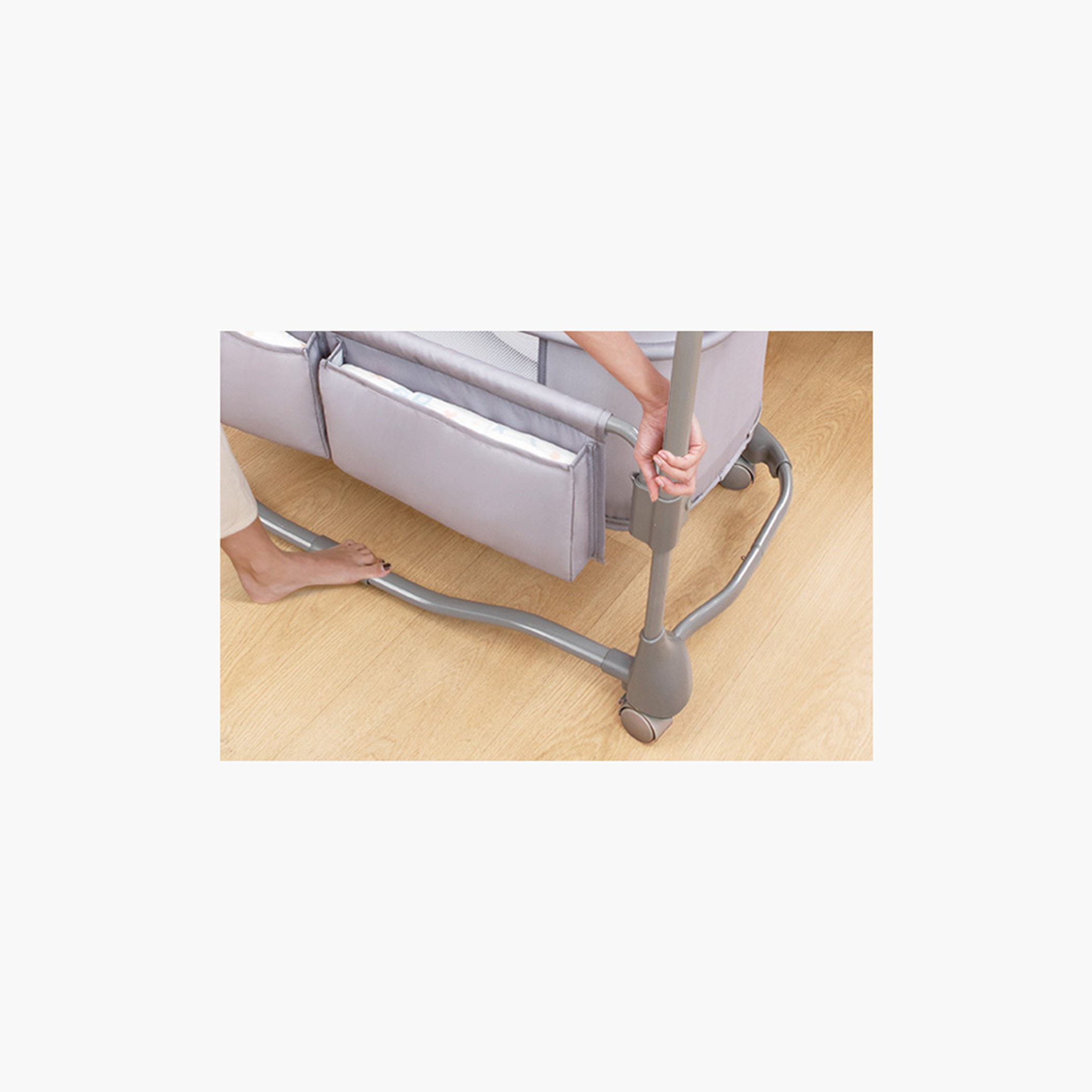 Mastela Alferd Bassinet-baby-nursery-furniture-cribsandbeds-bassinets-image-9