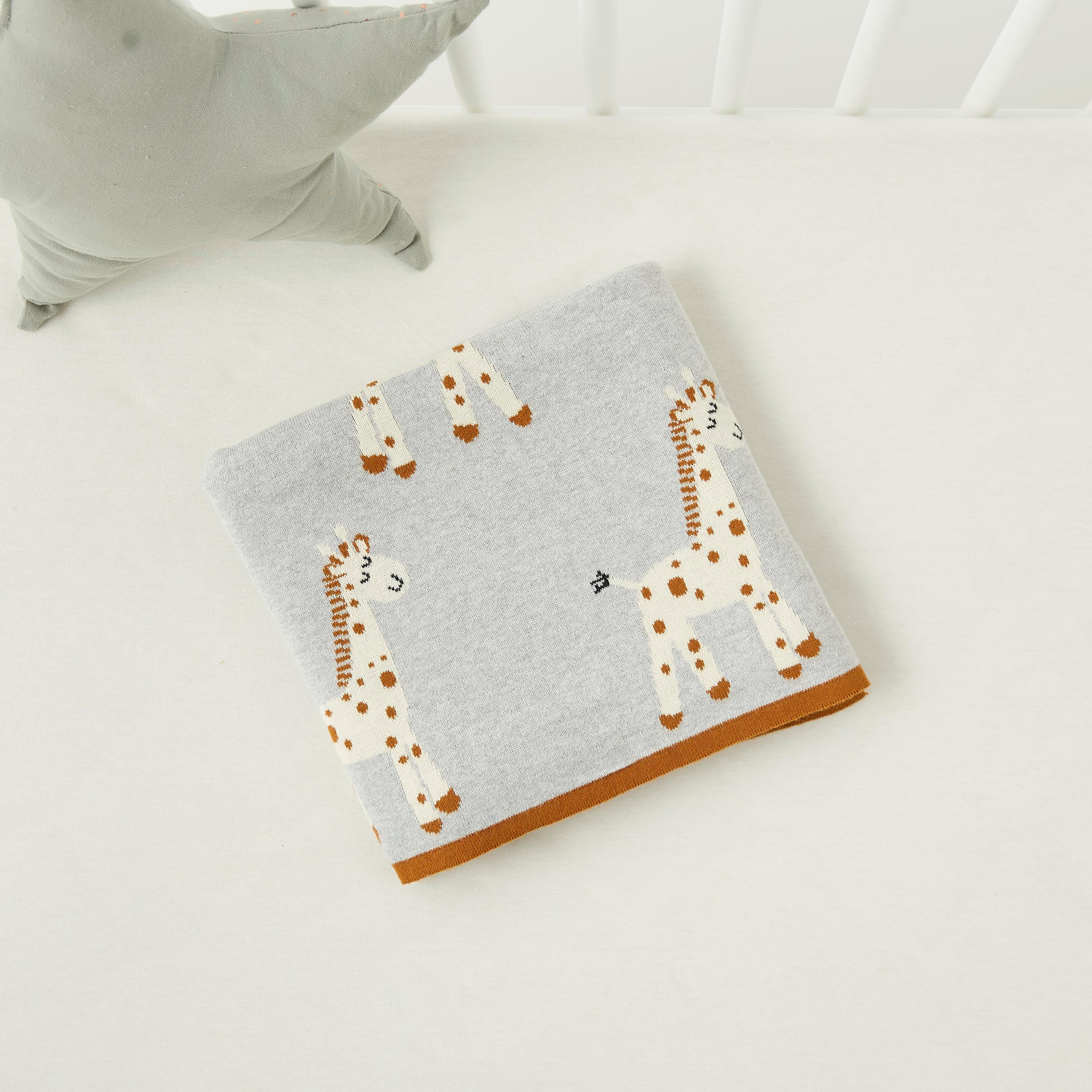 بطانية خفيفة جاكار بطبعات زرافة من جونيورز - 80x100 سم-baby-nursery-blanketsandswaddles-blanketsandquilts-image-4