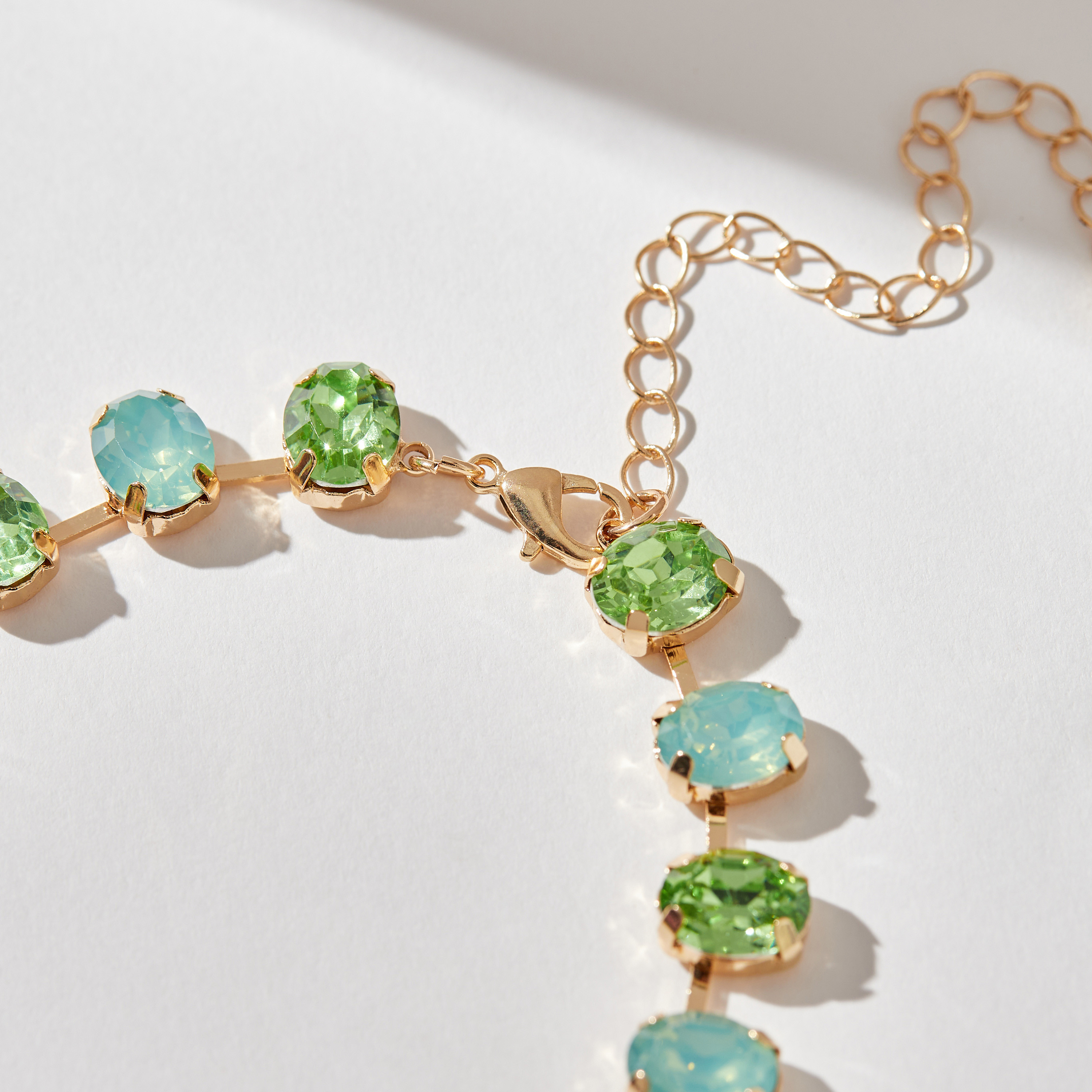عقد مزين بالحجر وبمشبك إغلاق-women-watchesandjewellery-jewellery-necklacesandpendants-image-2