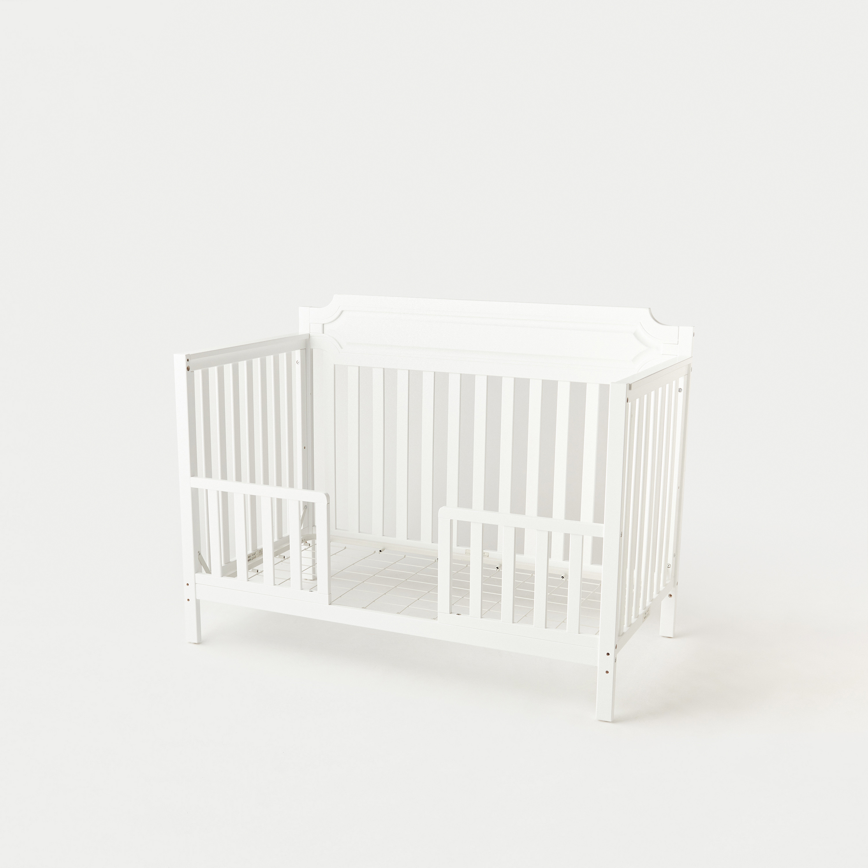 Giggles Bradley Crib with 3-in-1 Convertible Design and Guard Rails (Up to 6 years)-baby-nursery-furniture-cribsandbeds-babycribs-image-2