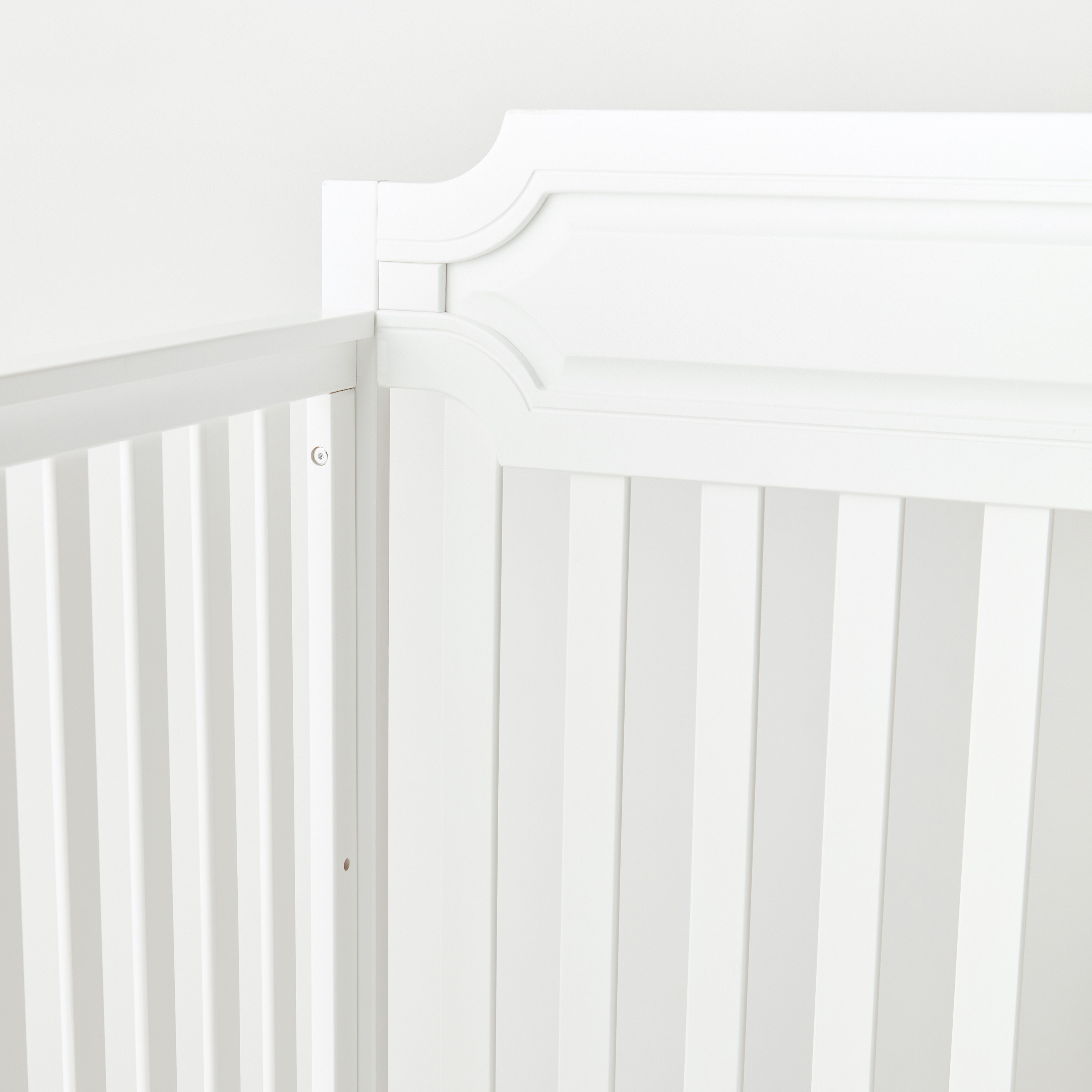 Giggles Bradley Crib with 3-in-1 Convertible Design and Guard Rails (Up to 6 years)-baby-nursery-furniture-cribsandbeds-babycribs-image-5