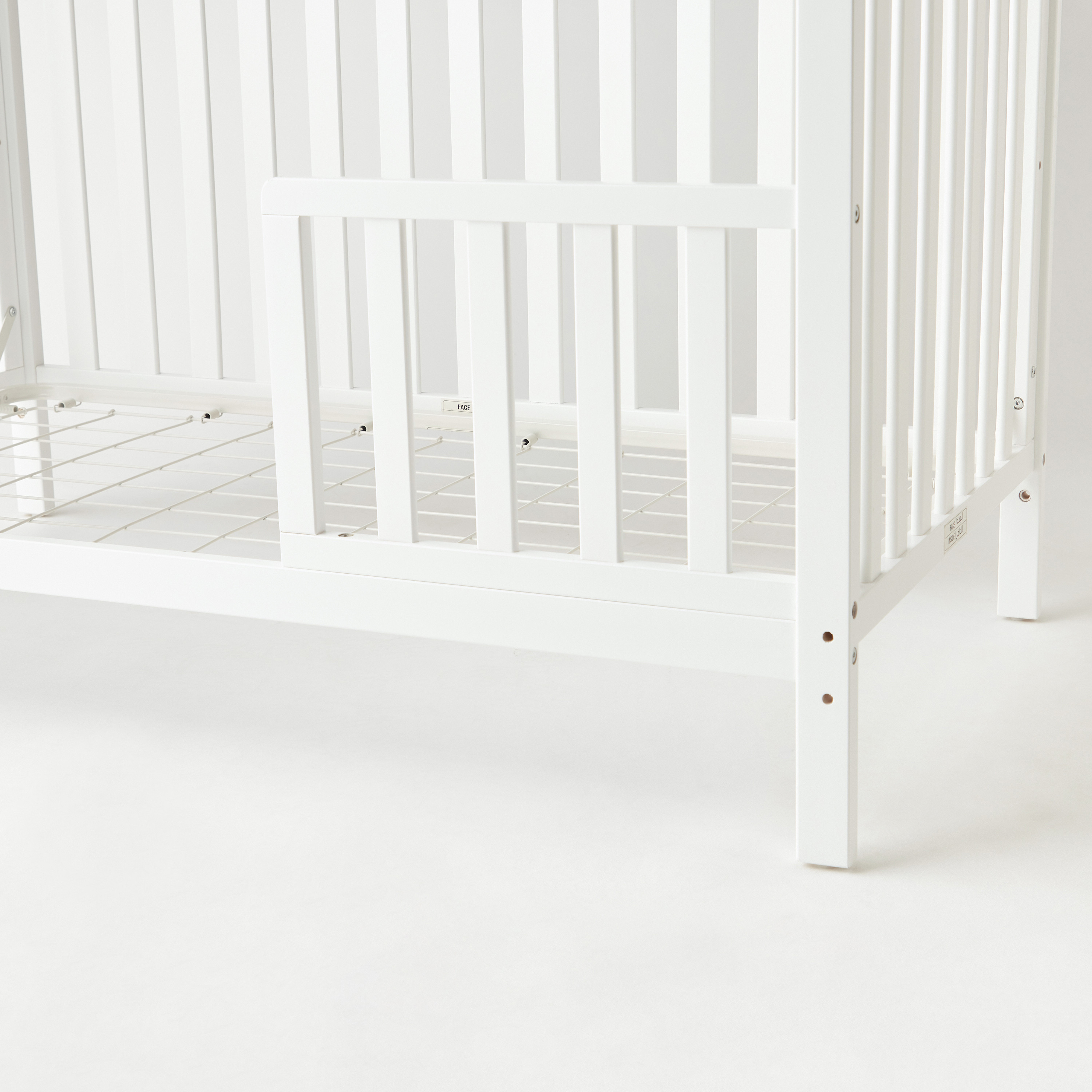 Giggles Bradley Crib with 3-in-1 Convertible Design and Guard Rails (Up to 6 years)-baby-nursery-furniture-cribsandbeds-babycribs-image-7