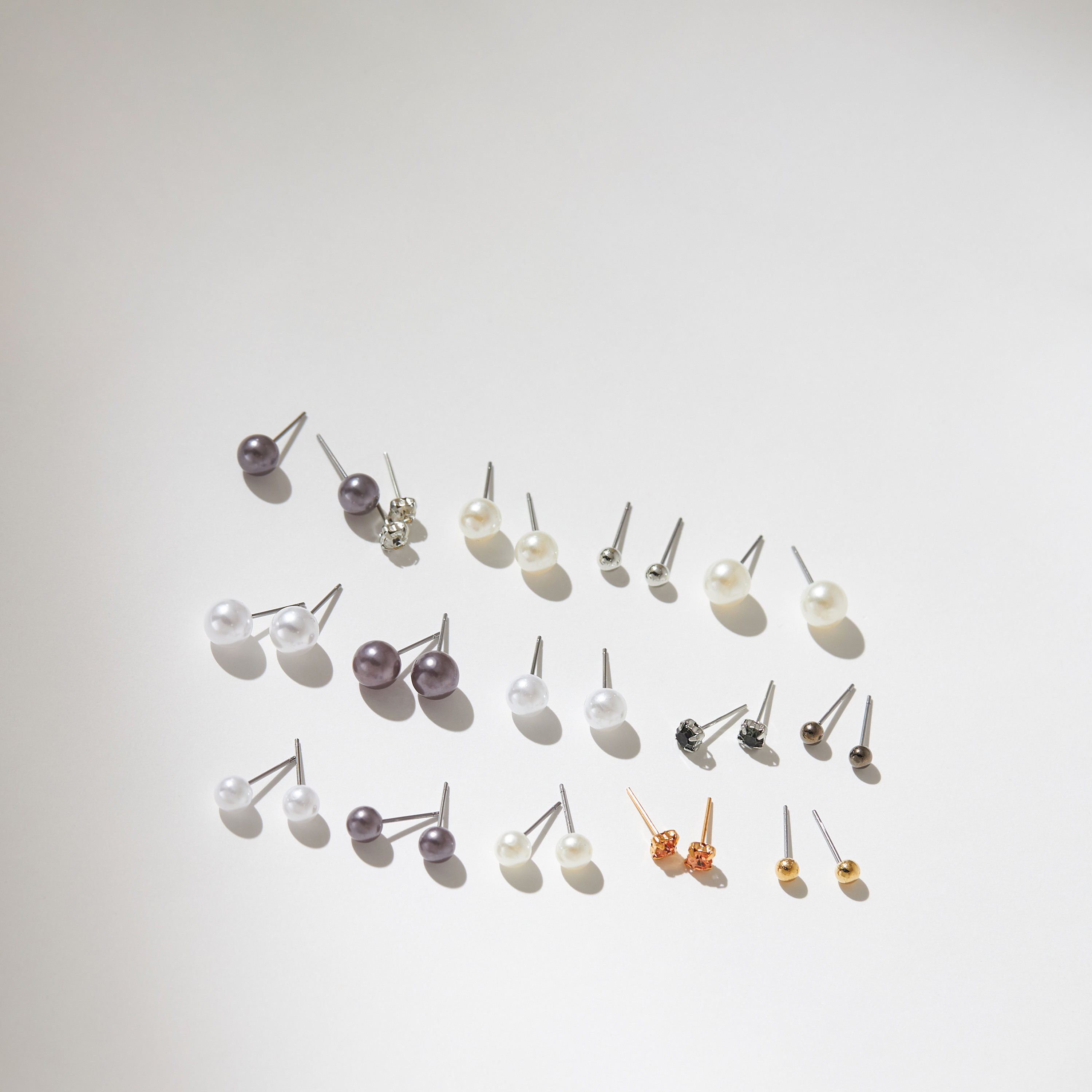 أقراط مزيّنة بمكبس إغلاق خلفي-women-watchesandjewellery-jewellery-earrings-image-2