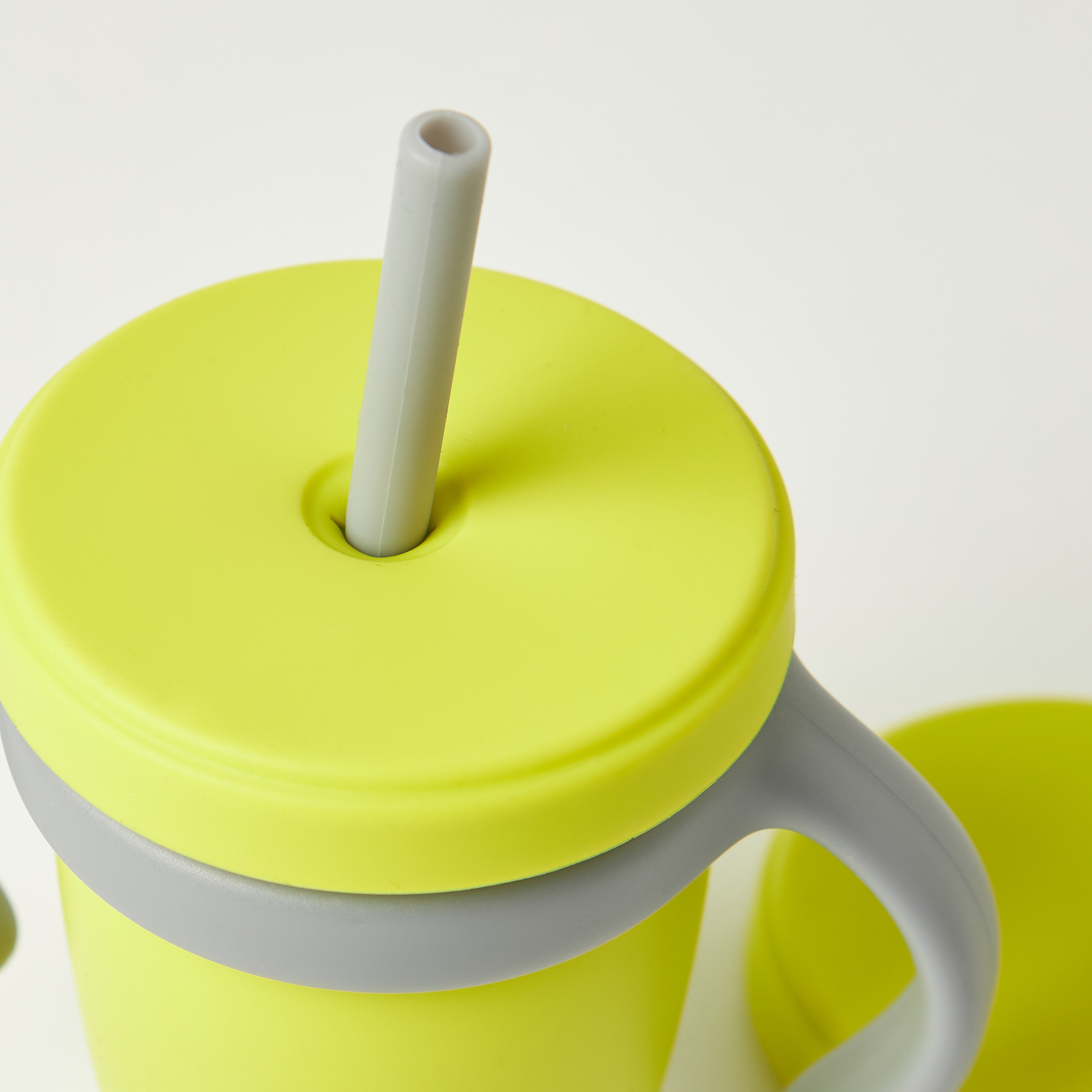 كوب شرب من السيليكون قابل للتحويل من بيبي لوف-baby-feeding-mealtimeessentials-image-5