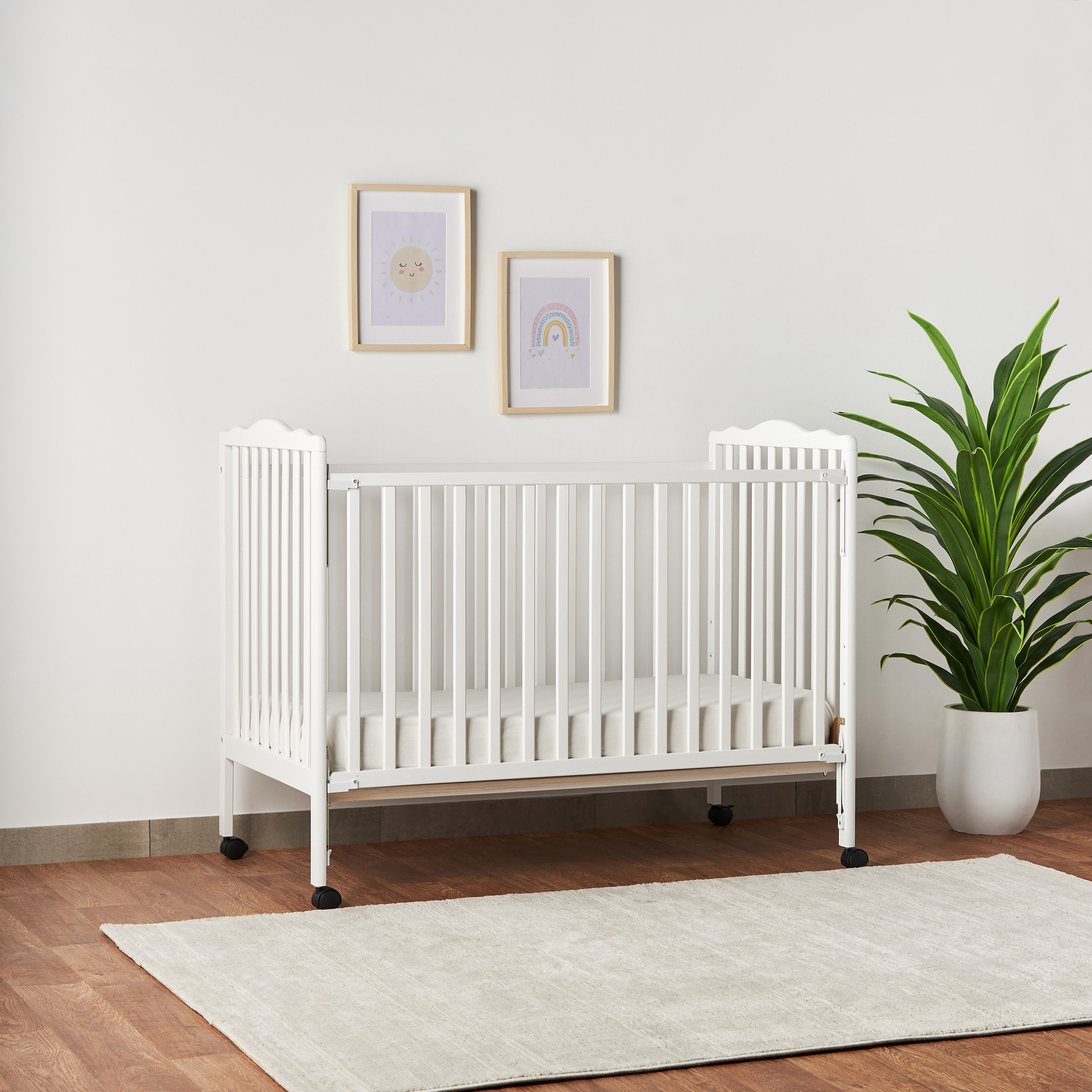 Juniors Carter Crib with Adjustable Side Rails (Up to 3 years)-baby-nursery-furniture-cribsandbeds-babycribs-image-2