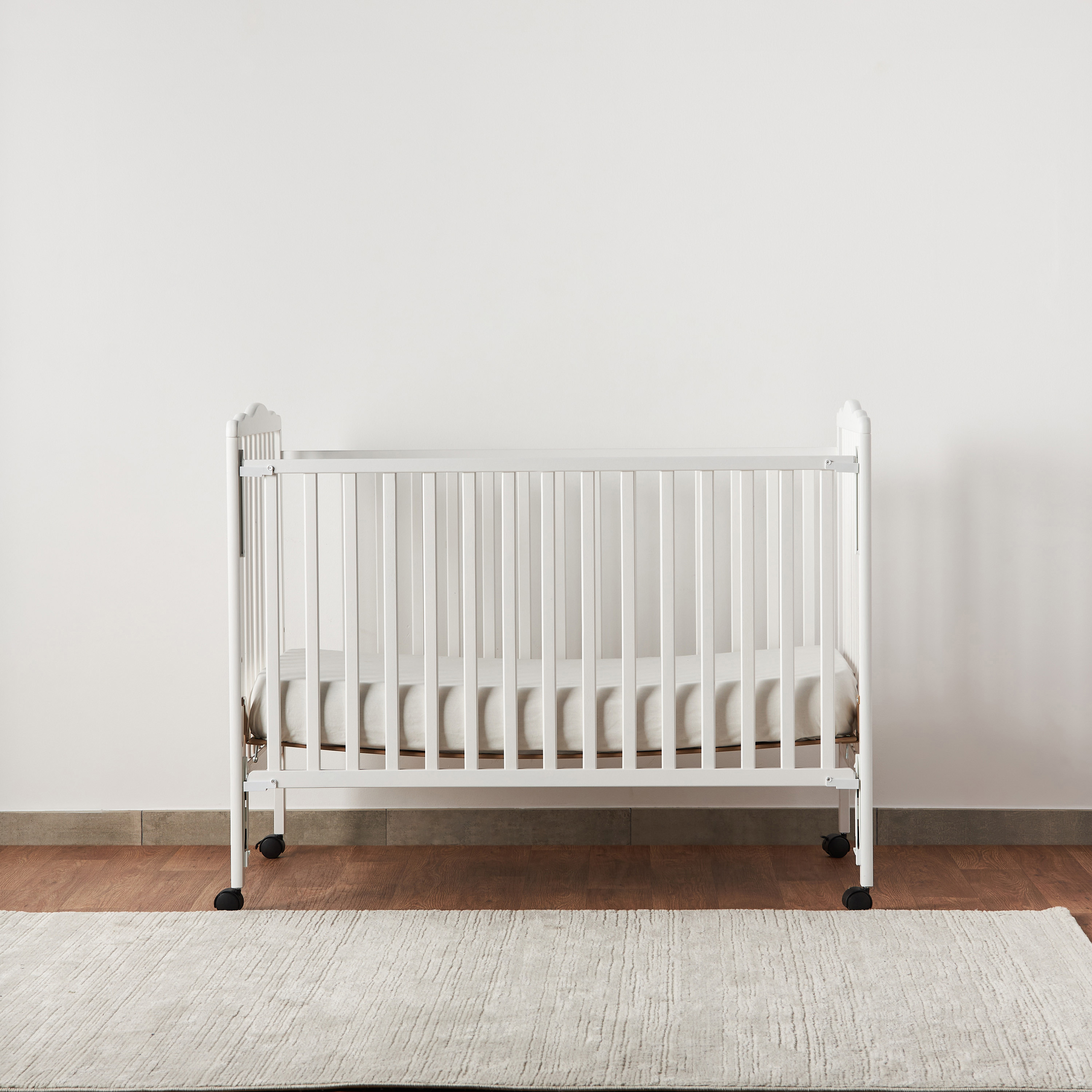 Juniors Carter Crib with Adjustable Side Rails (Up to 3 years)-baby-nursery-furniture-cribsandbeds-babycribs-image-4