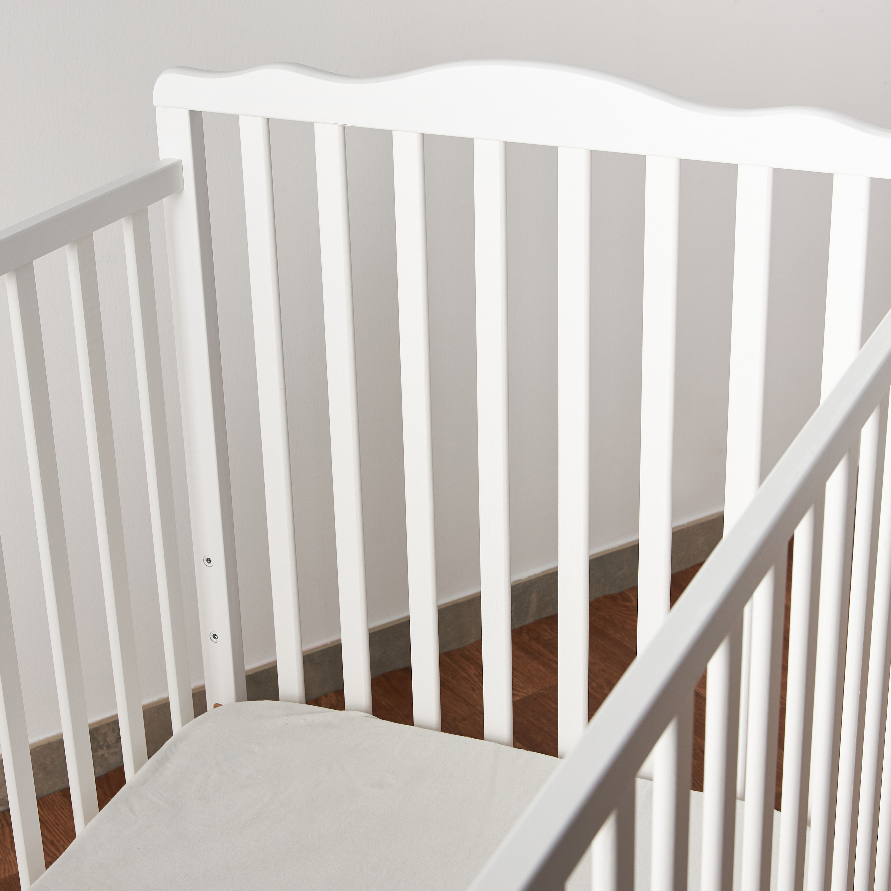 Juniors Carter Crib with Adjustable Side Rails (Up to 3 years)-baby-nursery-furniture-cribsandbeds-babycribs-image-7