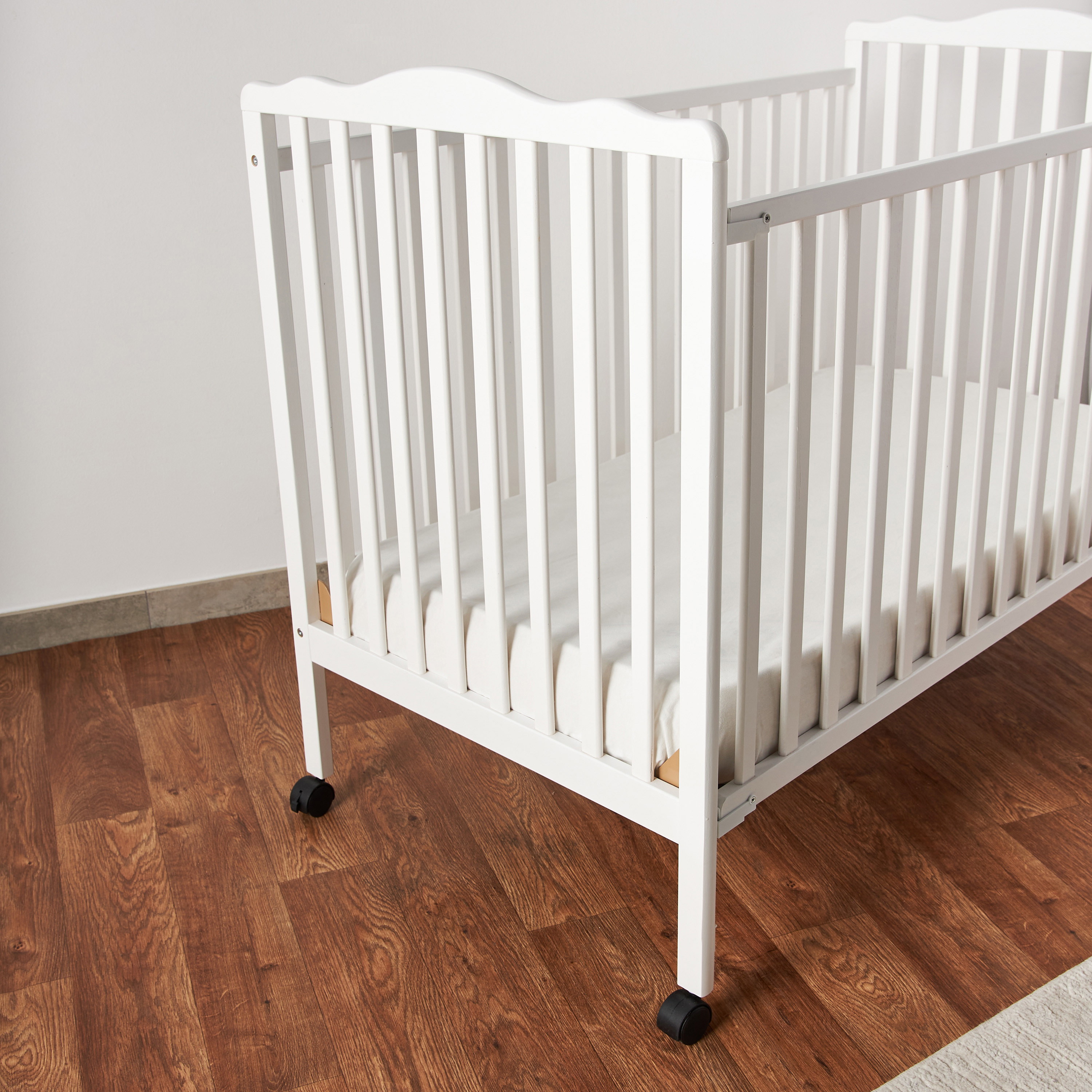 Juniors Carter Crib with Adjustable Side Rails (Up to 3 years)-baby-nursery-furniture-cribsandbeds-babycribs-image-10