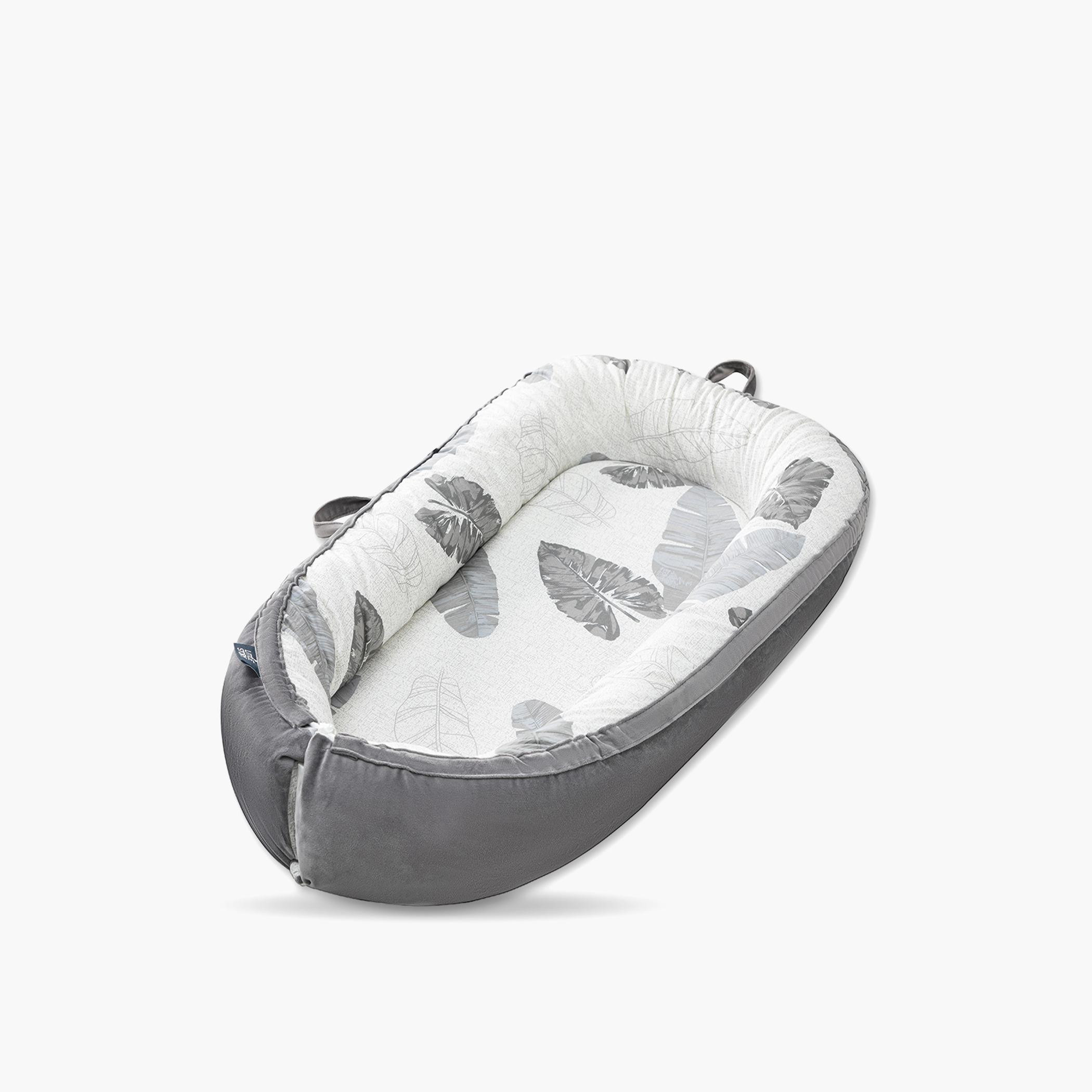 Introducing the Little Story Soft Breathable Newborn Lounger Bed. This innovative baby lounger is crafted with utmost care and attention to detail, ensuring a comfortable and safe environment for your little one.-baby-nursery-babybedding-image-7