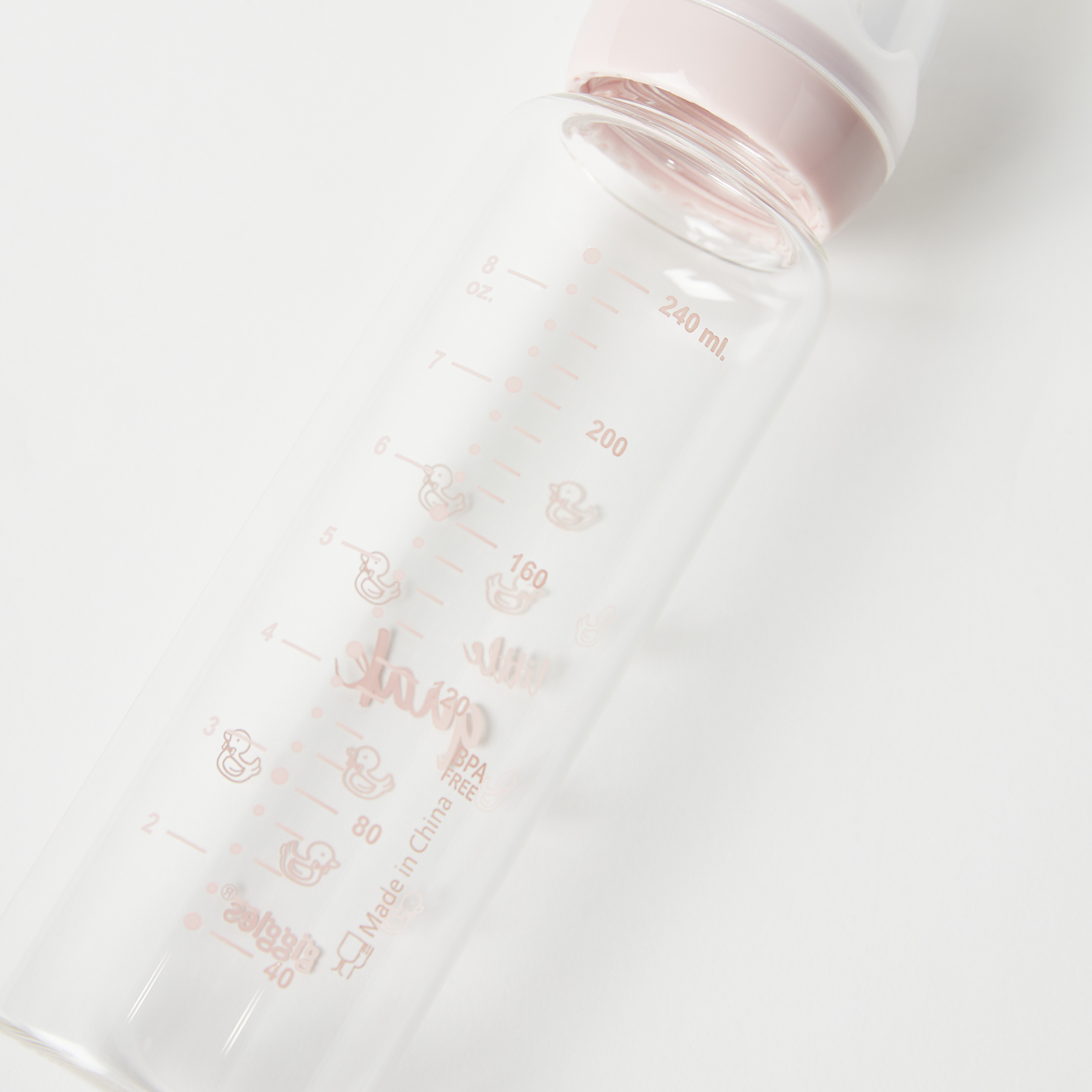 رضّاعة زجاج بطبعات داكي لوف من جيجلز - 240 مل-baby-feeding-feedingbottles-bottlesandteats-image-4