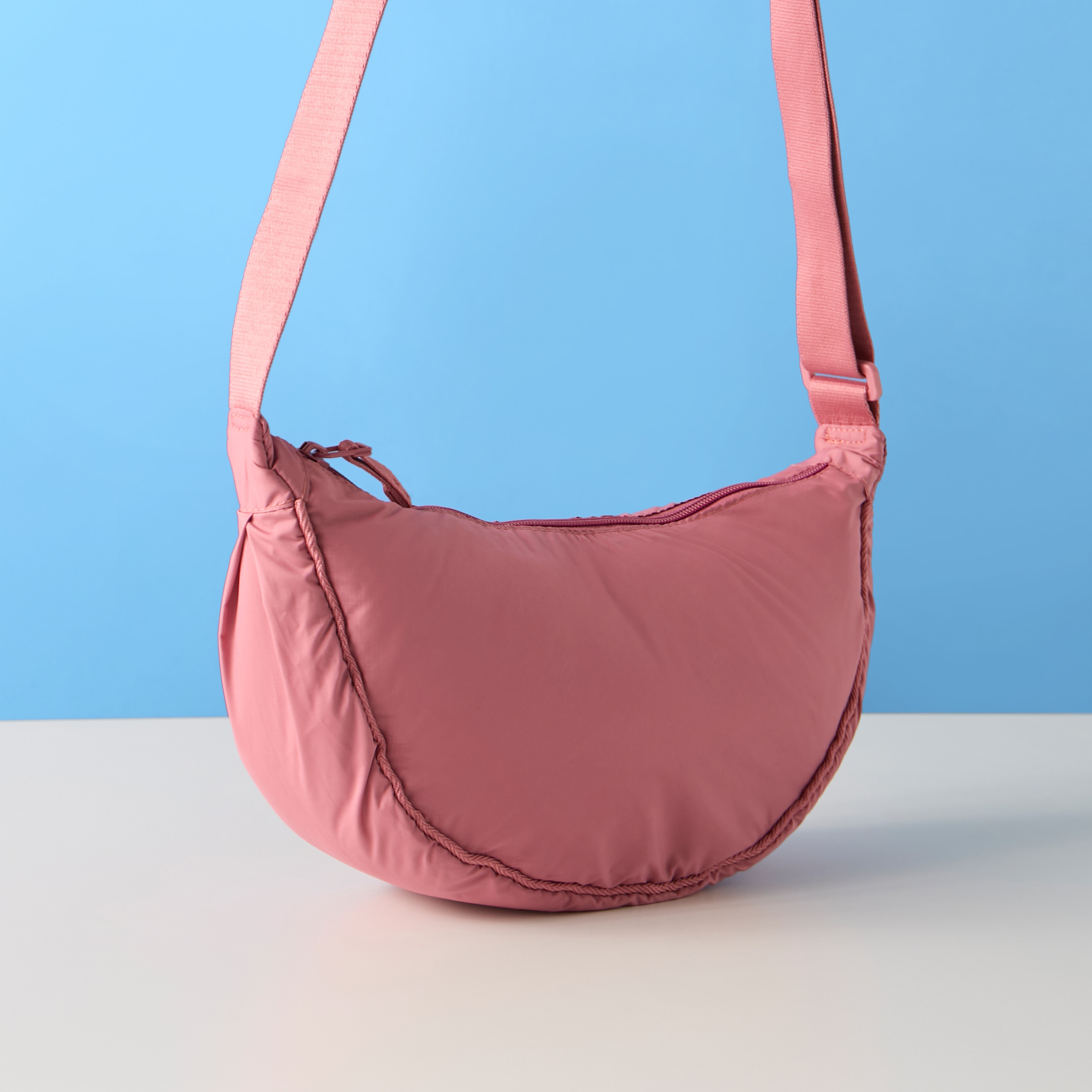 Mistotes Solid Crossbody Bag with Zip Closure-women-bagsandwallets-handbags-image-4