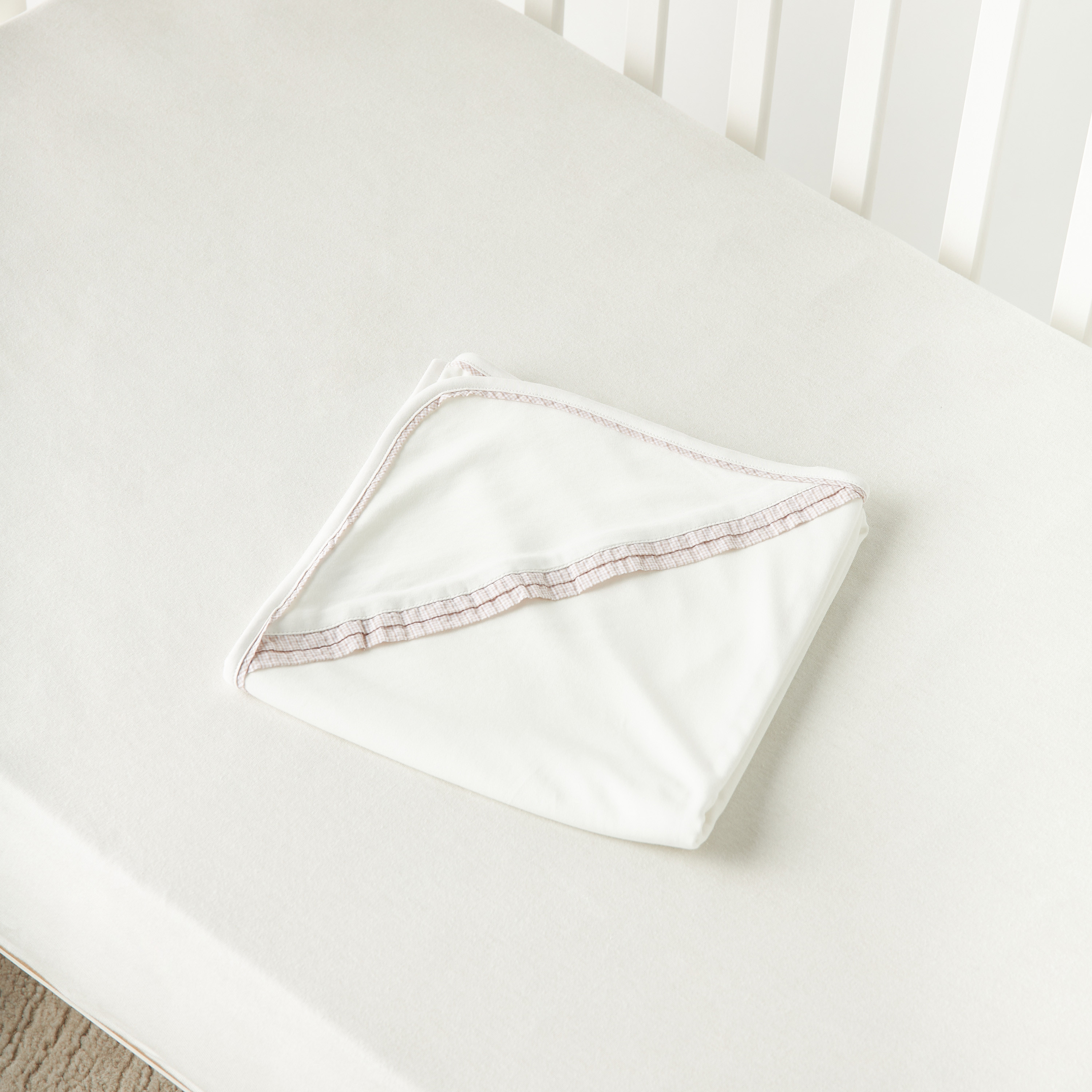 Giggles Lace Detail Hooded Receiving Blanket - 70x70 cm-baby-nursery-blanketsandswaddles-receivingblankets-image-4