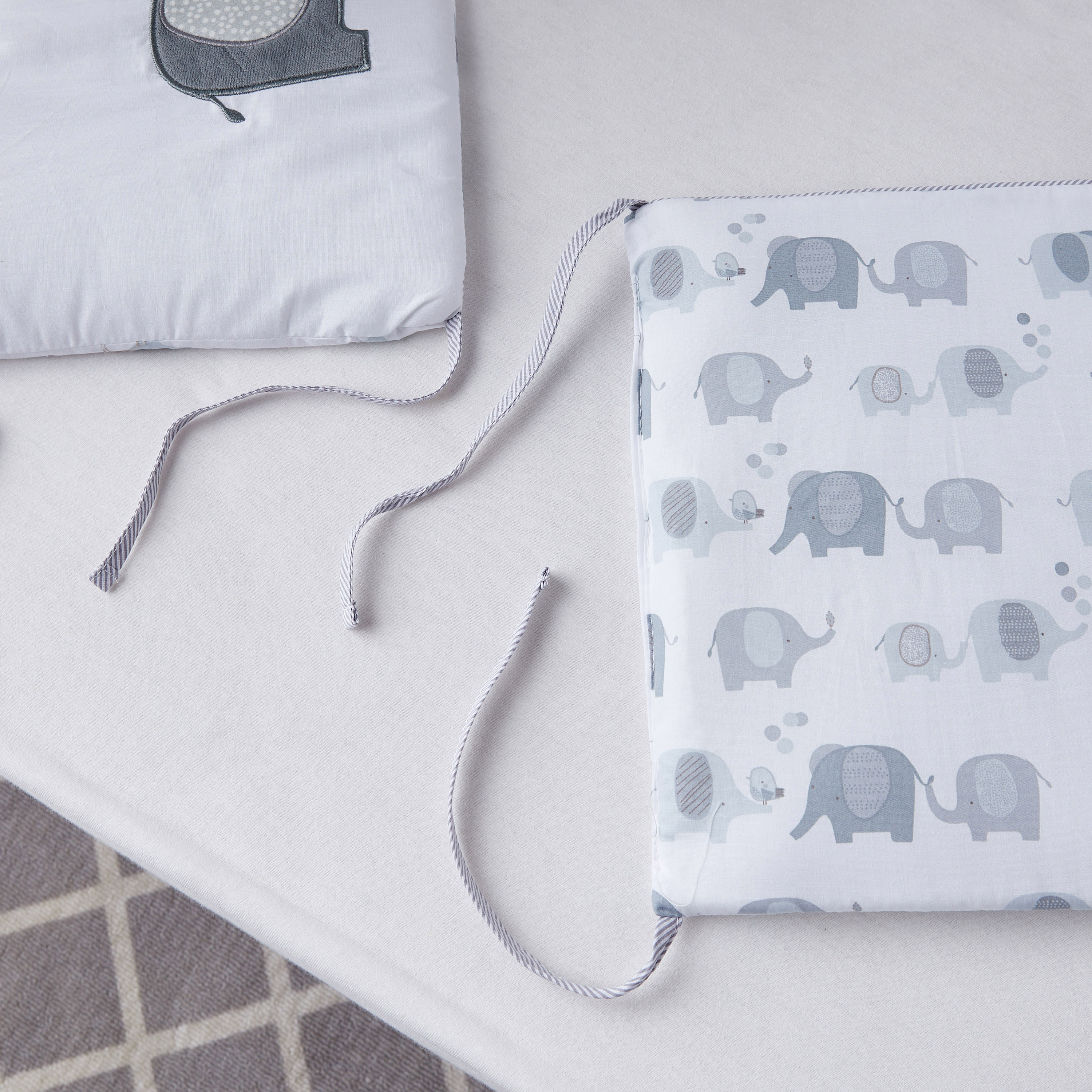 Giggles Elephant Applique Cot Bumper Set 30x400 cm