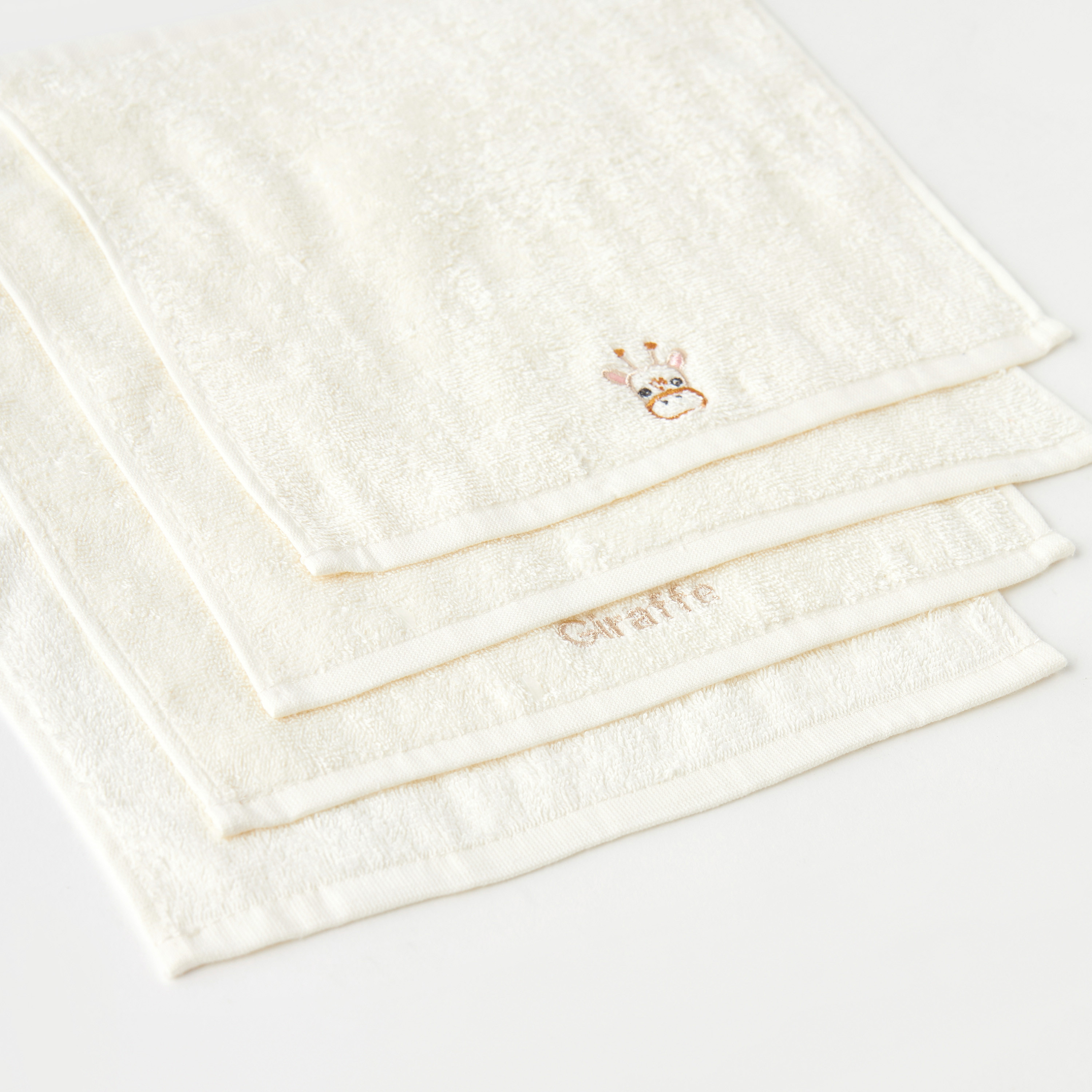 مناشف تنظيف بتطريز زرافة من جونيورز - طقم 4 قطع-baby-bathandcare-towels-image-4