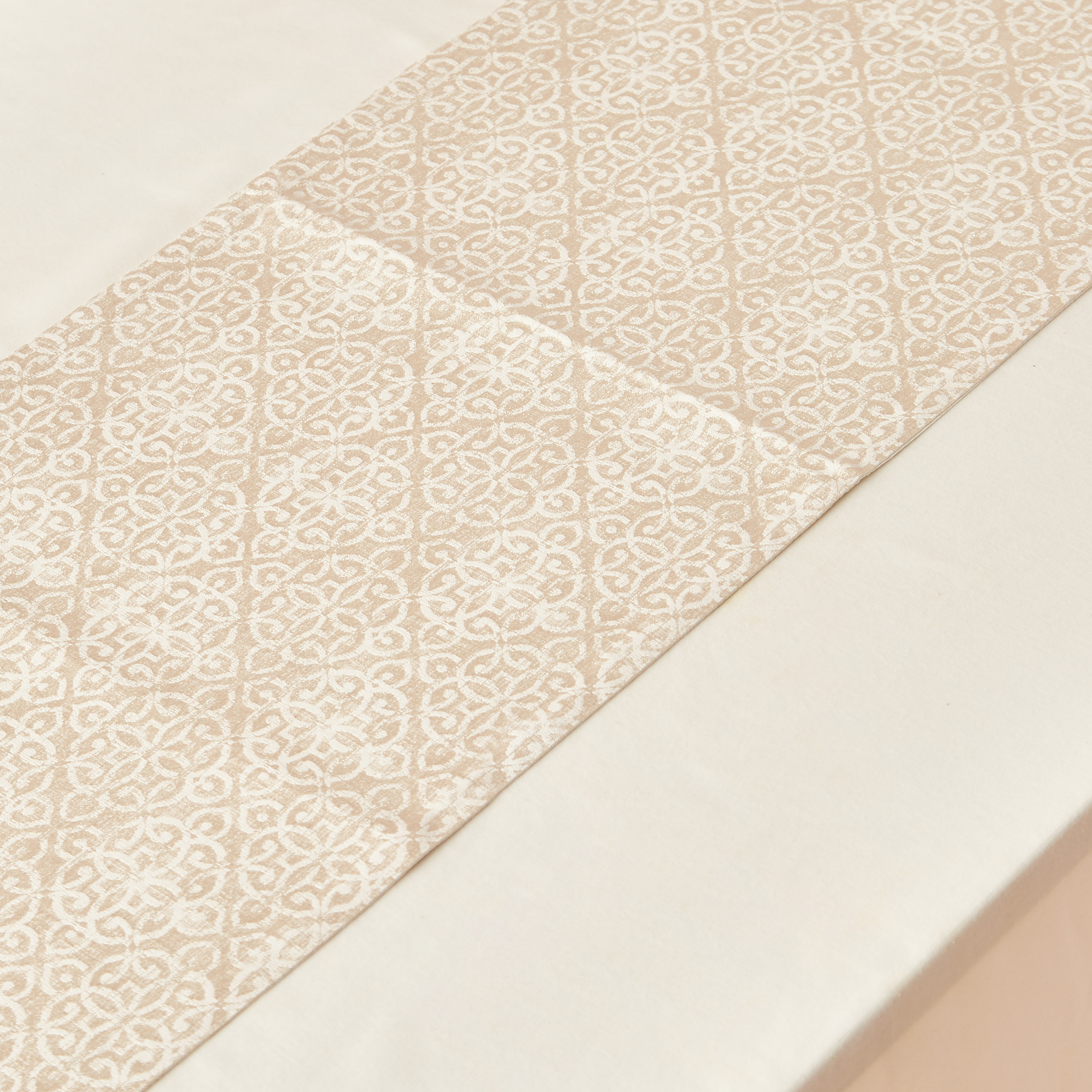 Damask Jacquard Runner - 180x33 cms-household-dining-tablelinen-runnersandtablecovers-image-3