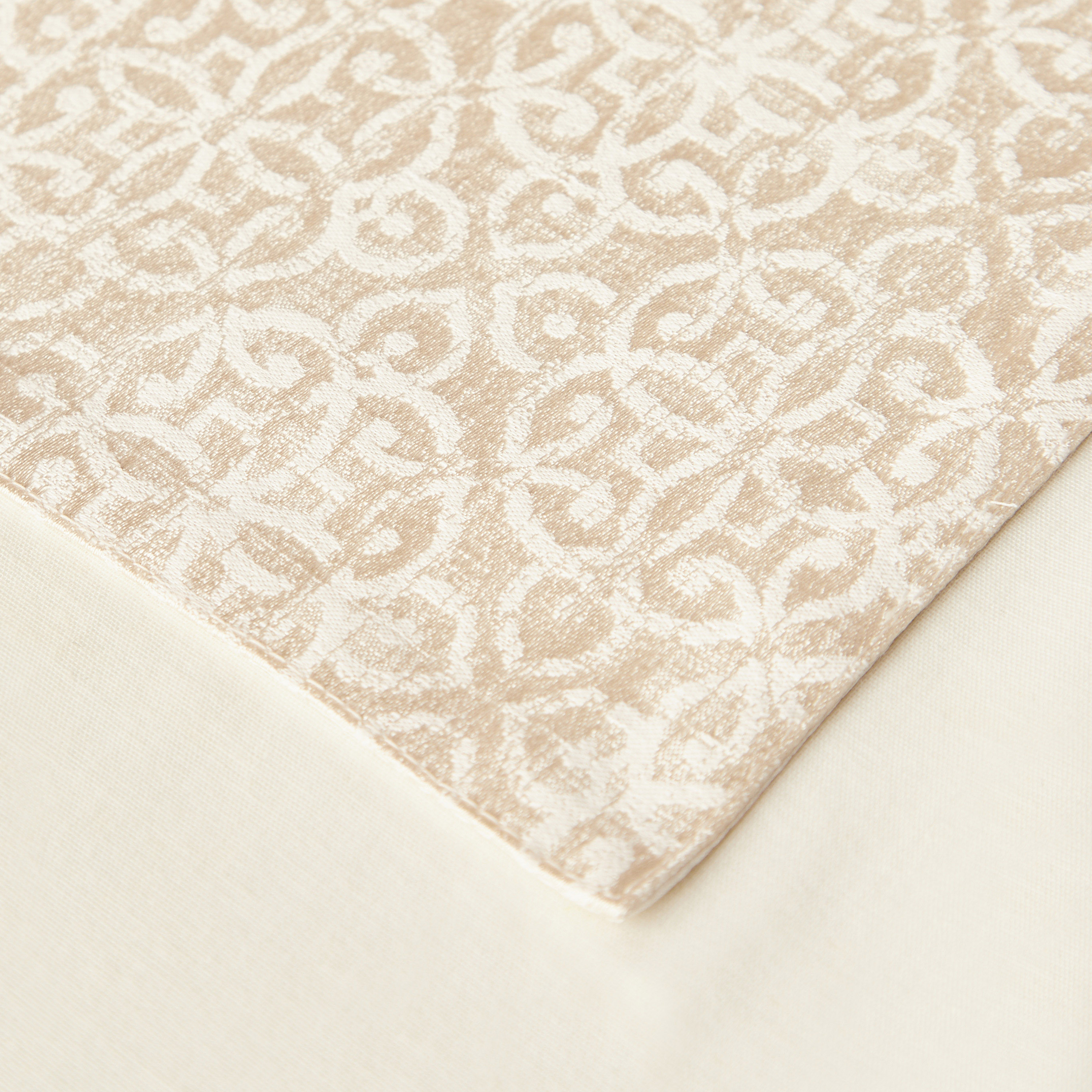 Damask Jacquard Runner - 260x33 cms-household-dining-tablelinen-runnersandtablecovers-image-4