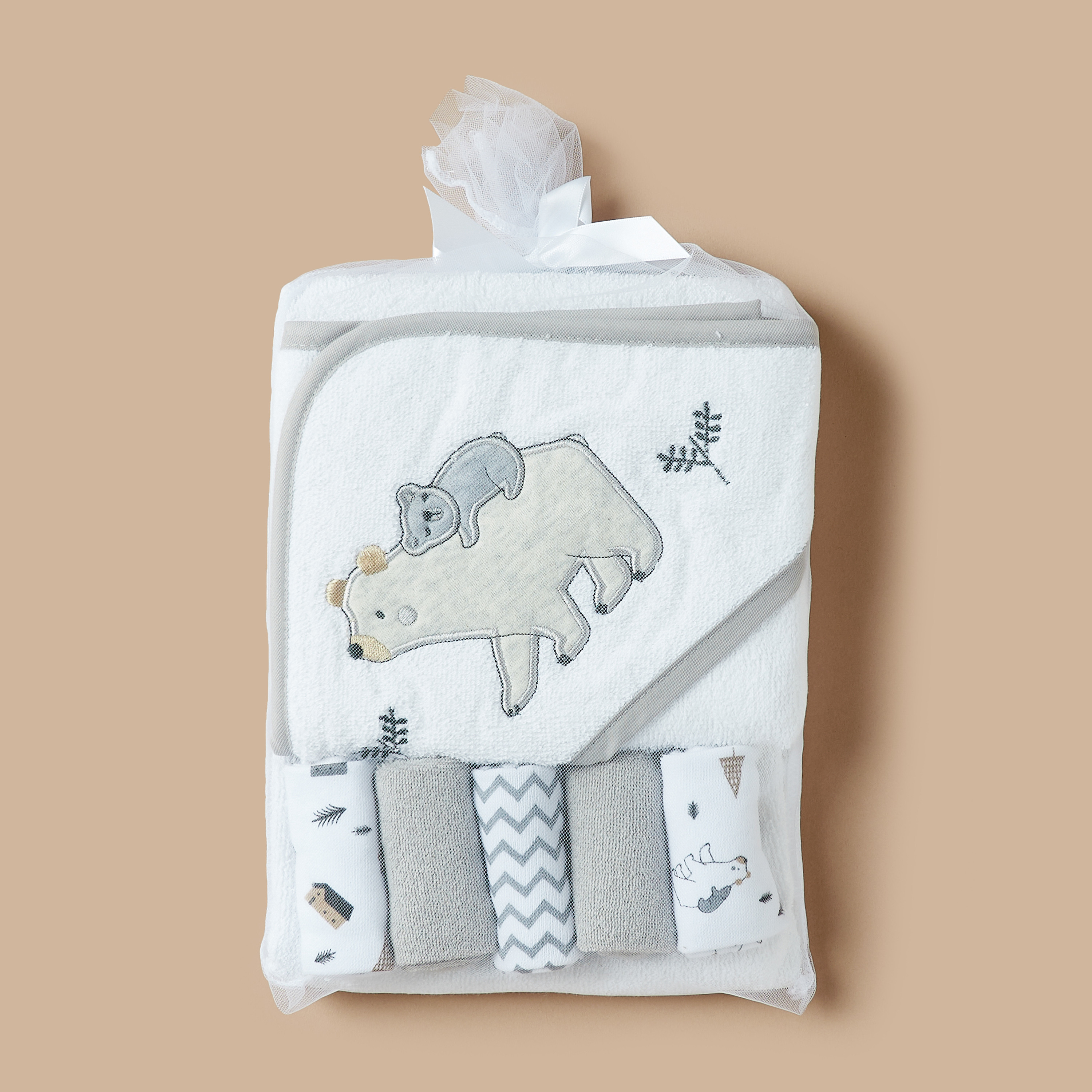 طقم منشفة بقبّعة ومناشف صغيرة للتنظيف من جونيورز- 6 قطع-baby-bathandcare-towels-image-7
