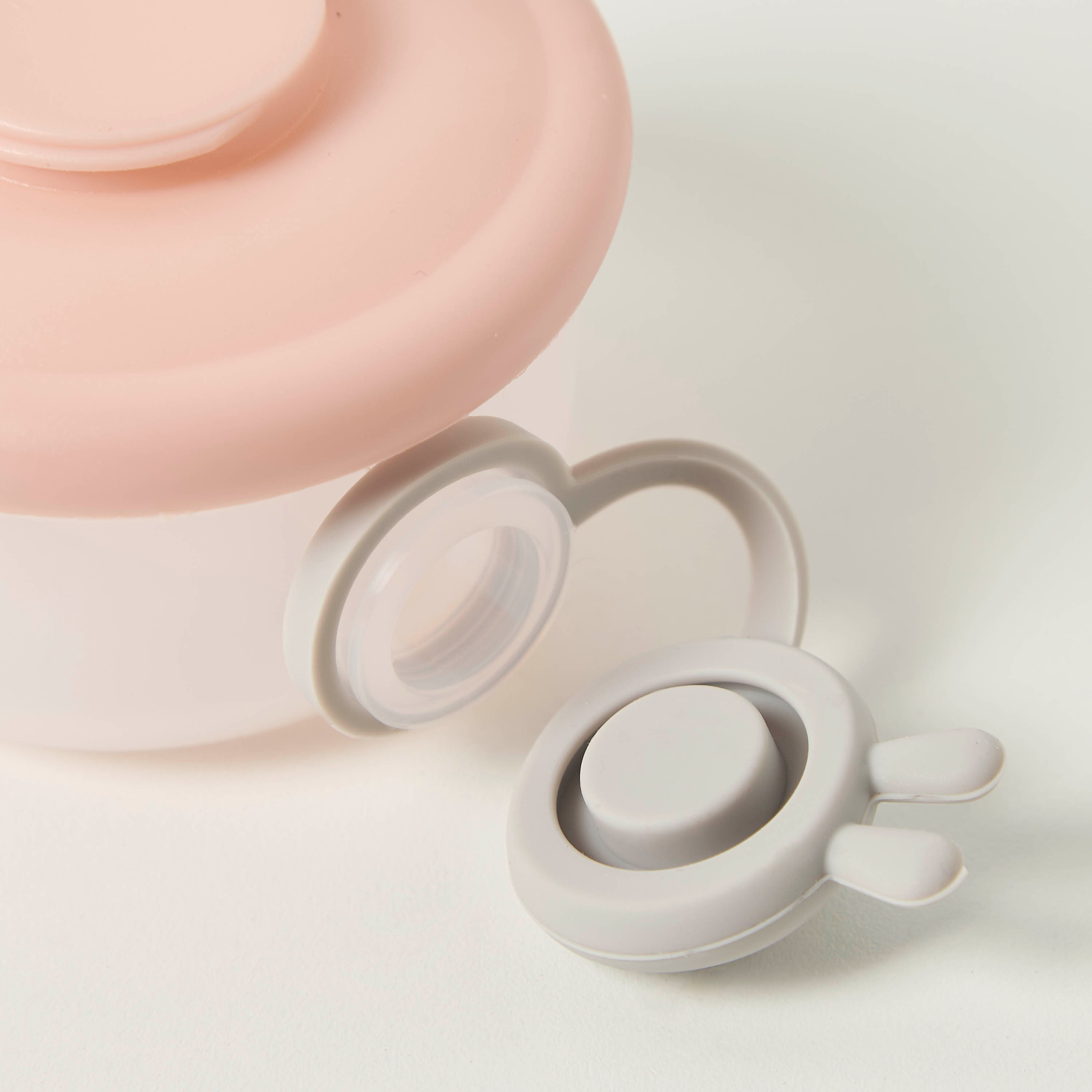 حاوية حليب مجفف سادة 3 قطع بزر وخطاف من جيجلز-baby-feeding-accessories-image-3