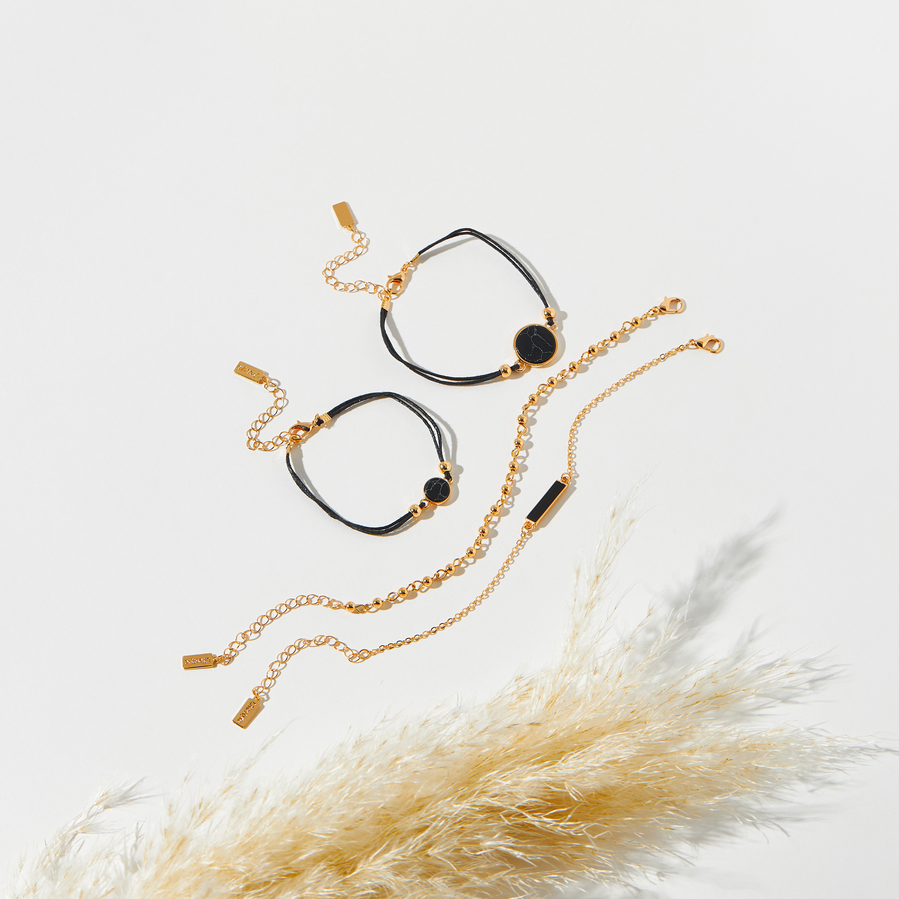خلخال خرز- طقم من 3 قطع متنوعة-women-watchesandjewellery-jewellery-anklets-image-1