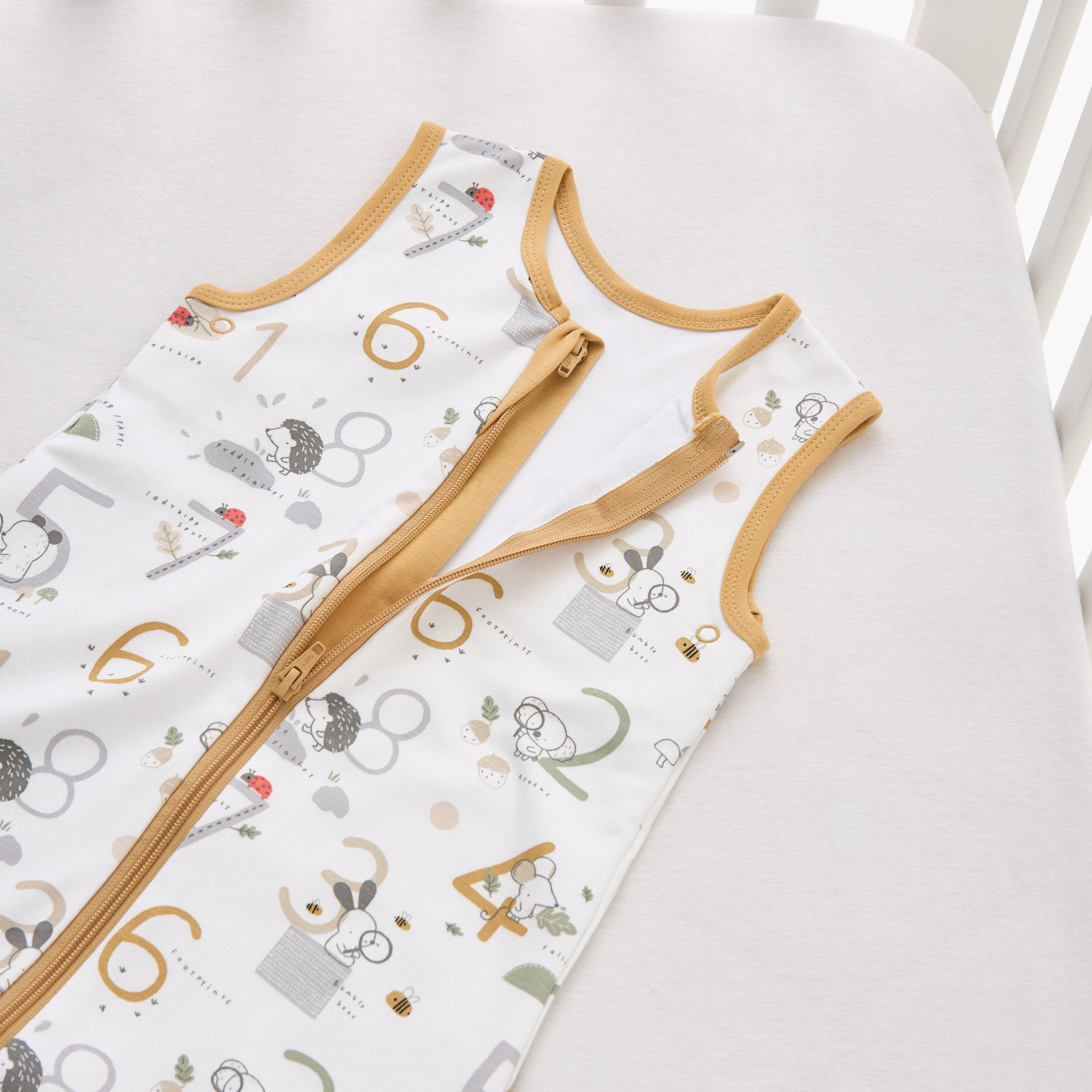 شنطة نوم بطبعات من جونيورز - 0-6 شهرًا-baby-nursery-blanketsandswaddles-swaddlesandsleepingbags-image-4