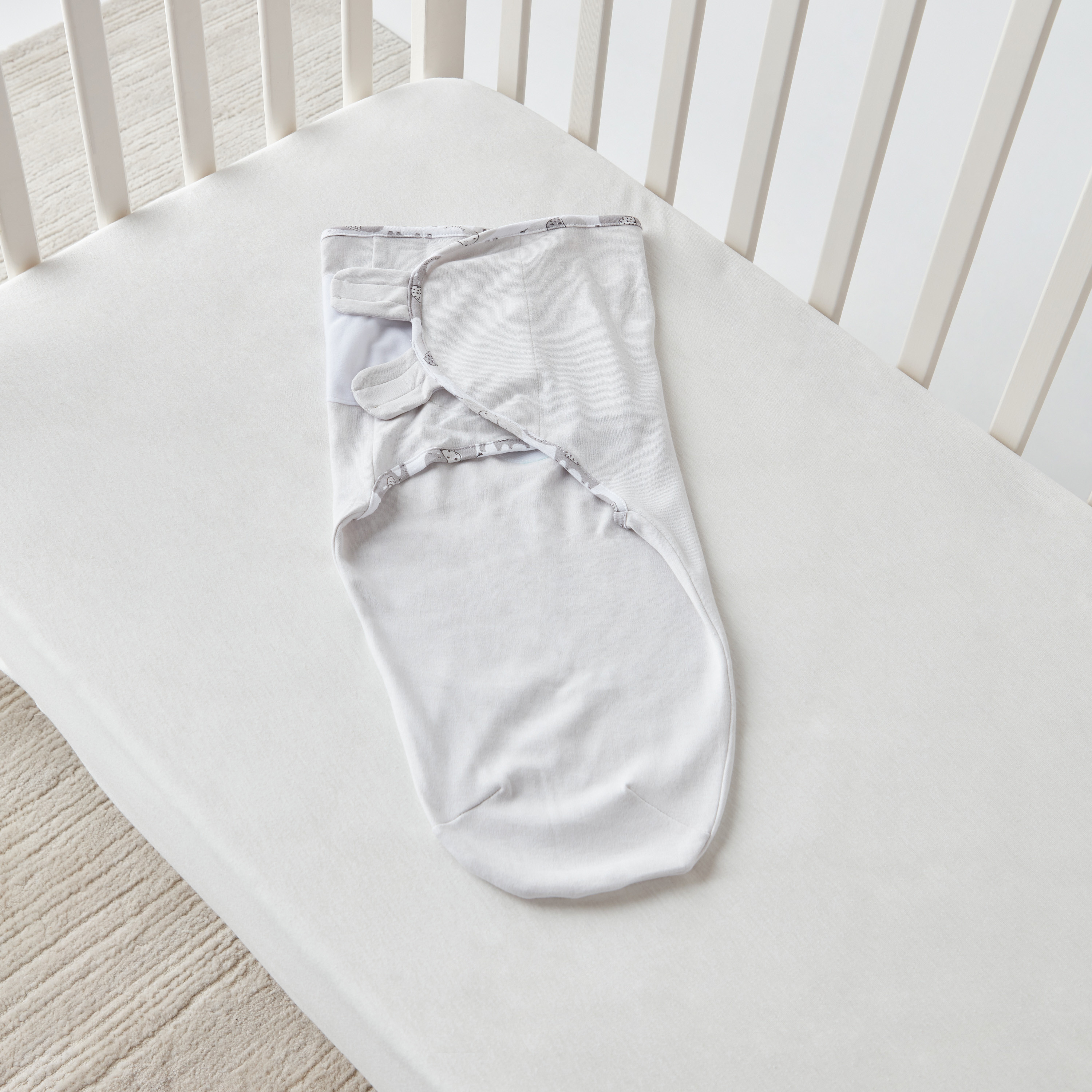 قماط قطن من جونيورز - طقم من قطعتين-baby-nursery-blanketsandswaddles-swaddlesandsleepingbags-image-3