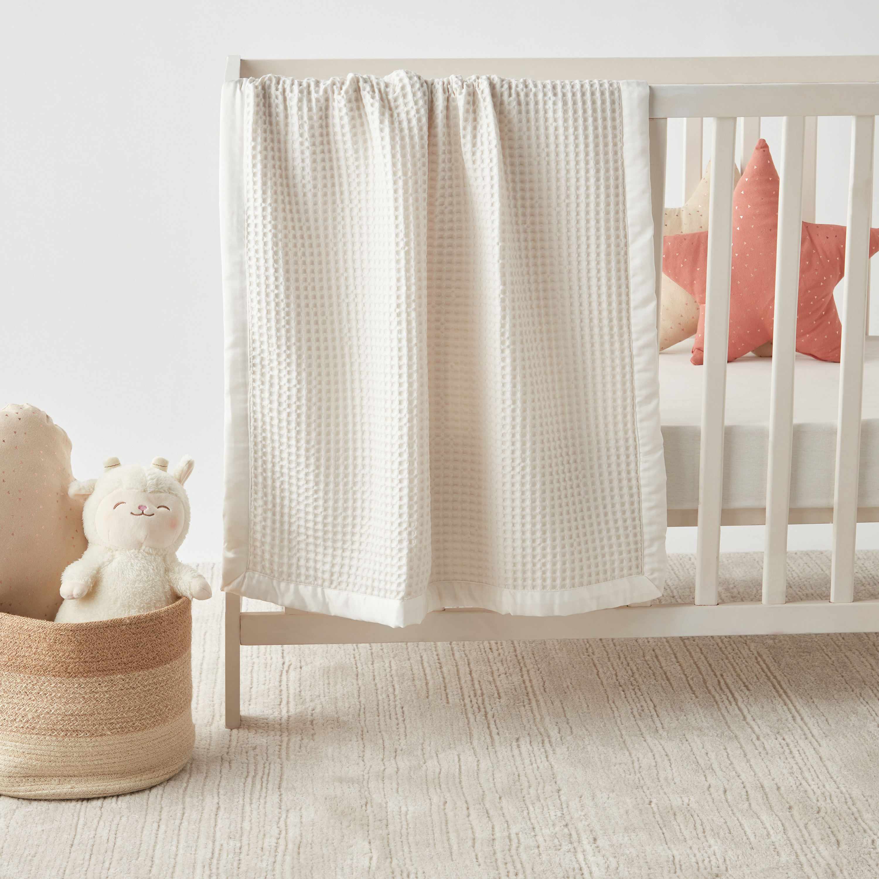 بطانية أطفال بنمط وافل من جونيورز - 76x102 سم-baby-nursery-blanketsandswaddles-blanketsandquilts-image-1