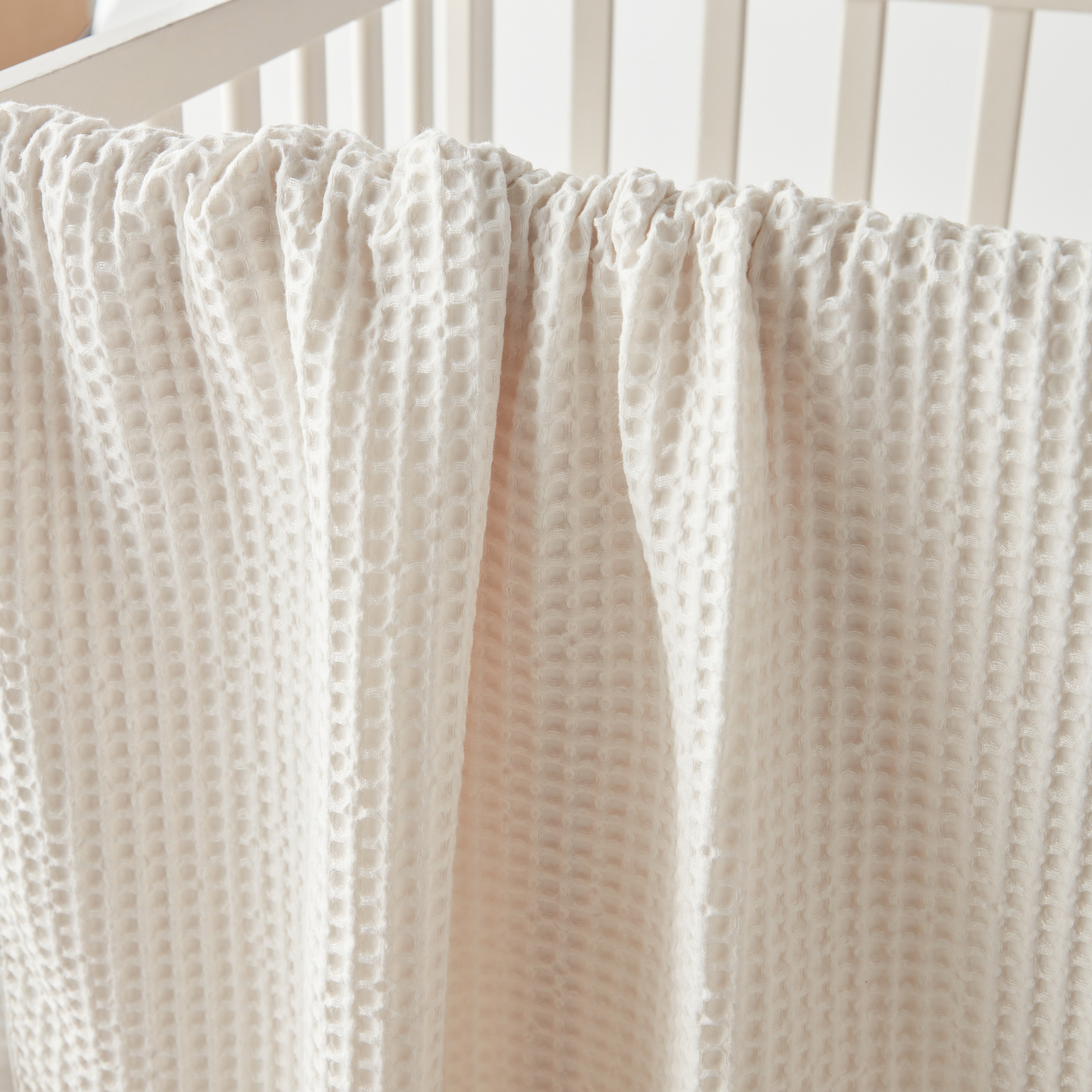 بطانية أطفال بنمط وافل من جونيورز - 76x102 سم-baby-nursery-blanketsandswaddles-blanketsandquilts-image-2