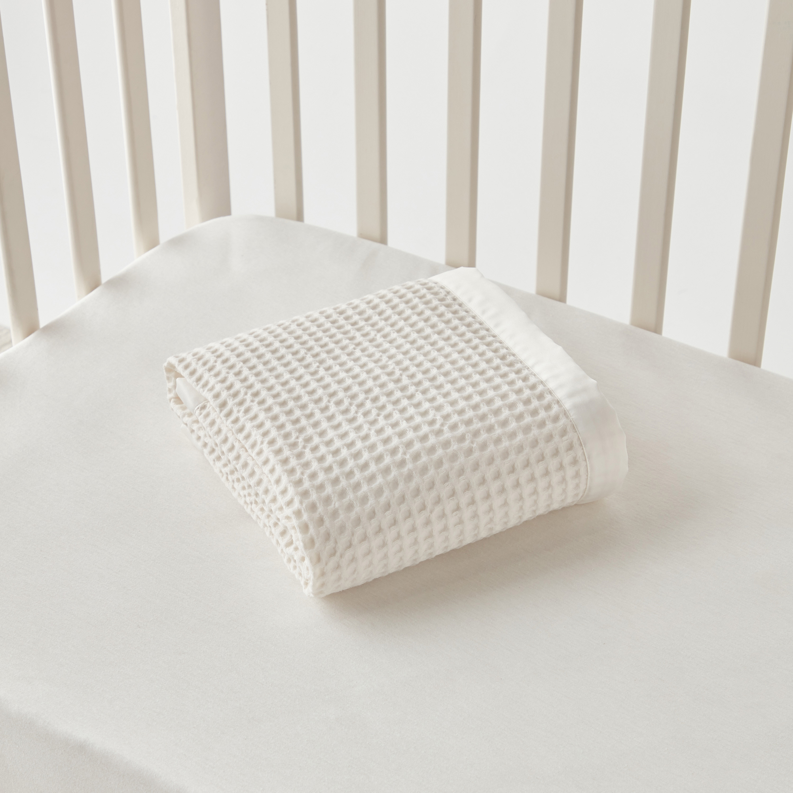 بطانية أطفال بنمط وافل من جونيورز - 76x102 سم-baby-nursery-blanketsandswaddles-blanketsandquilts-image-4