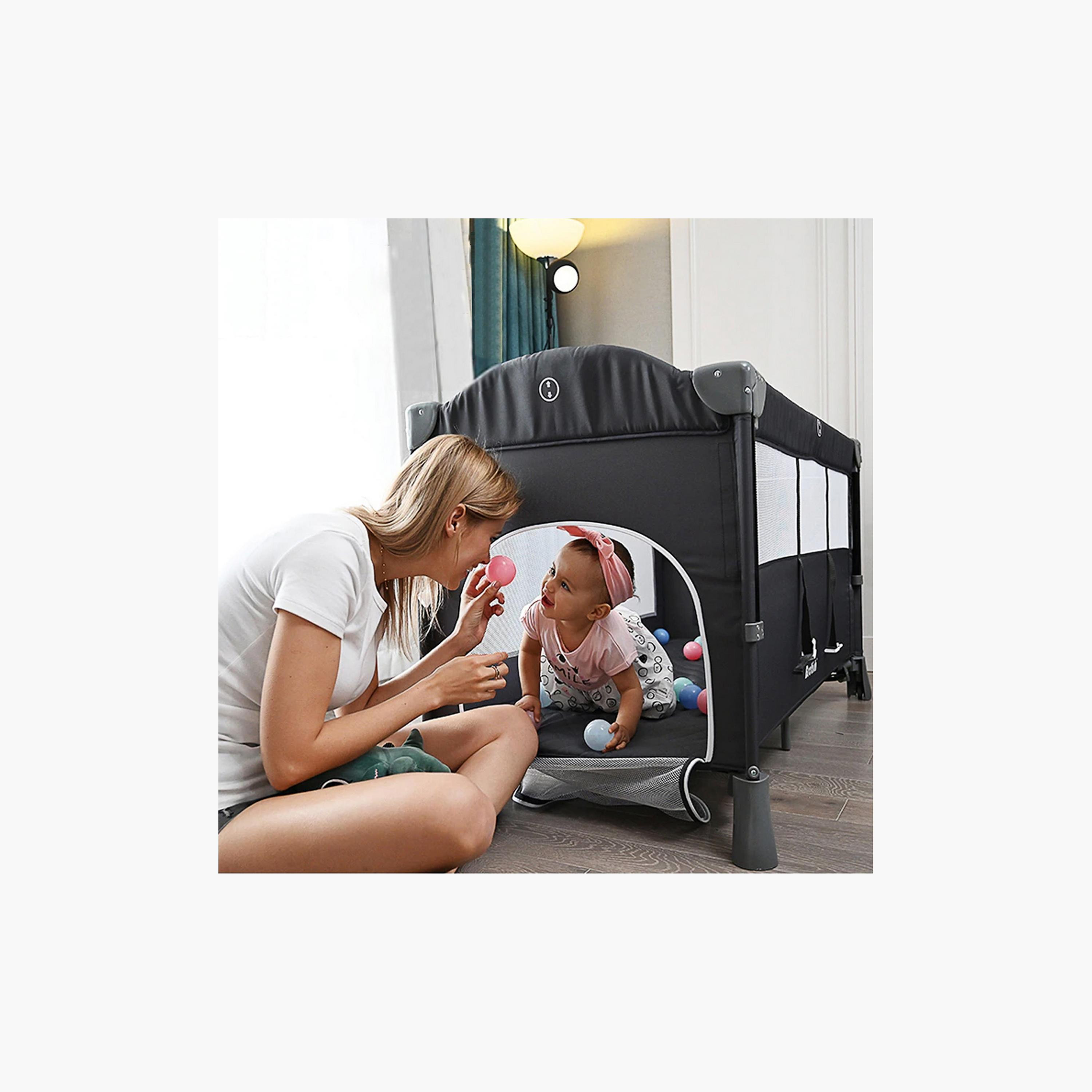 Teknum 4-in-1 Baby Bedside Co-Sleeper Bassinet and Playpen with Rocker-baby-nursery-furniture-cribsandbeds-bassinets-image-4