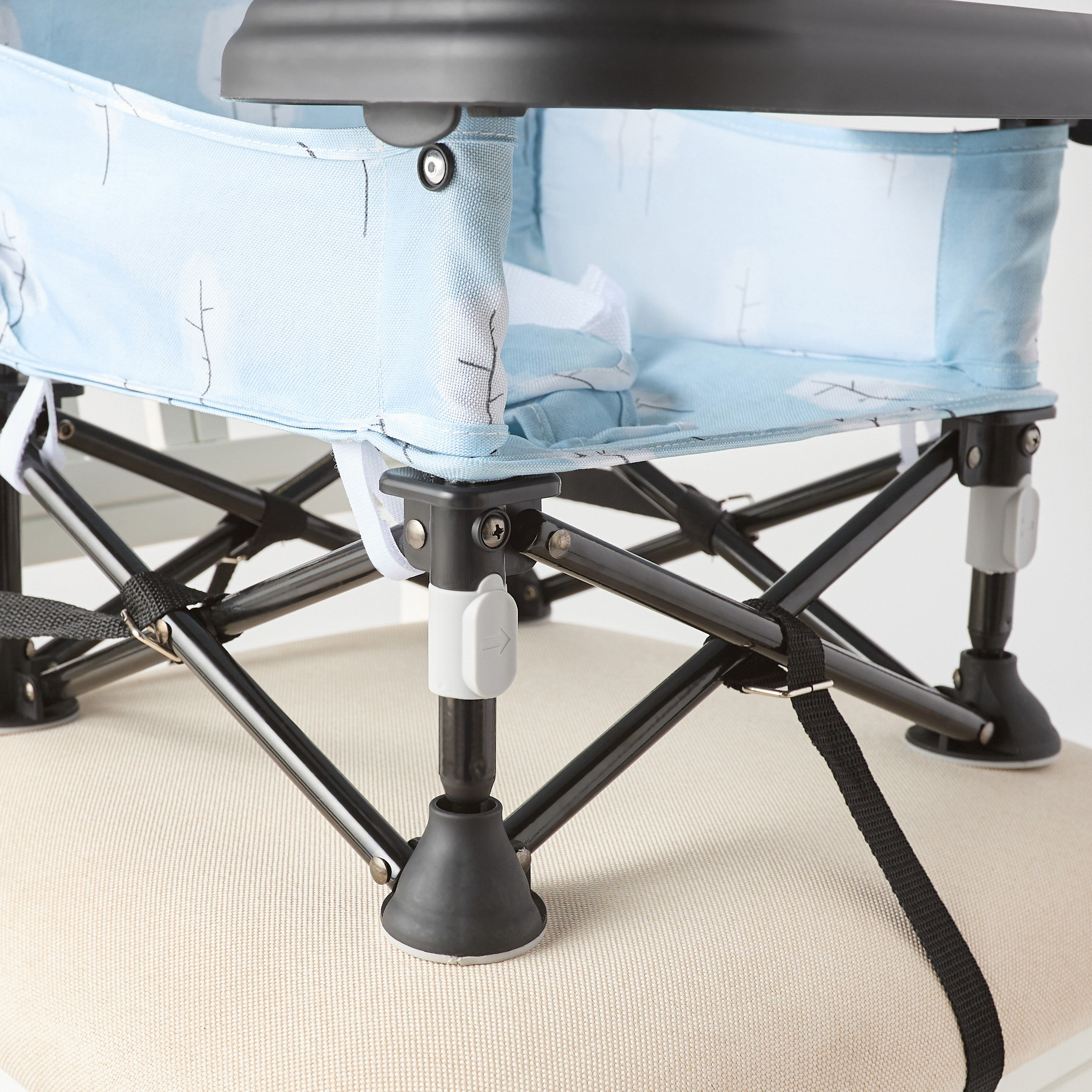 مقعد معزز قابل للطي آشر من جونيورز-baby-feeding-highchairsandboosters-image-7