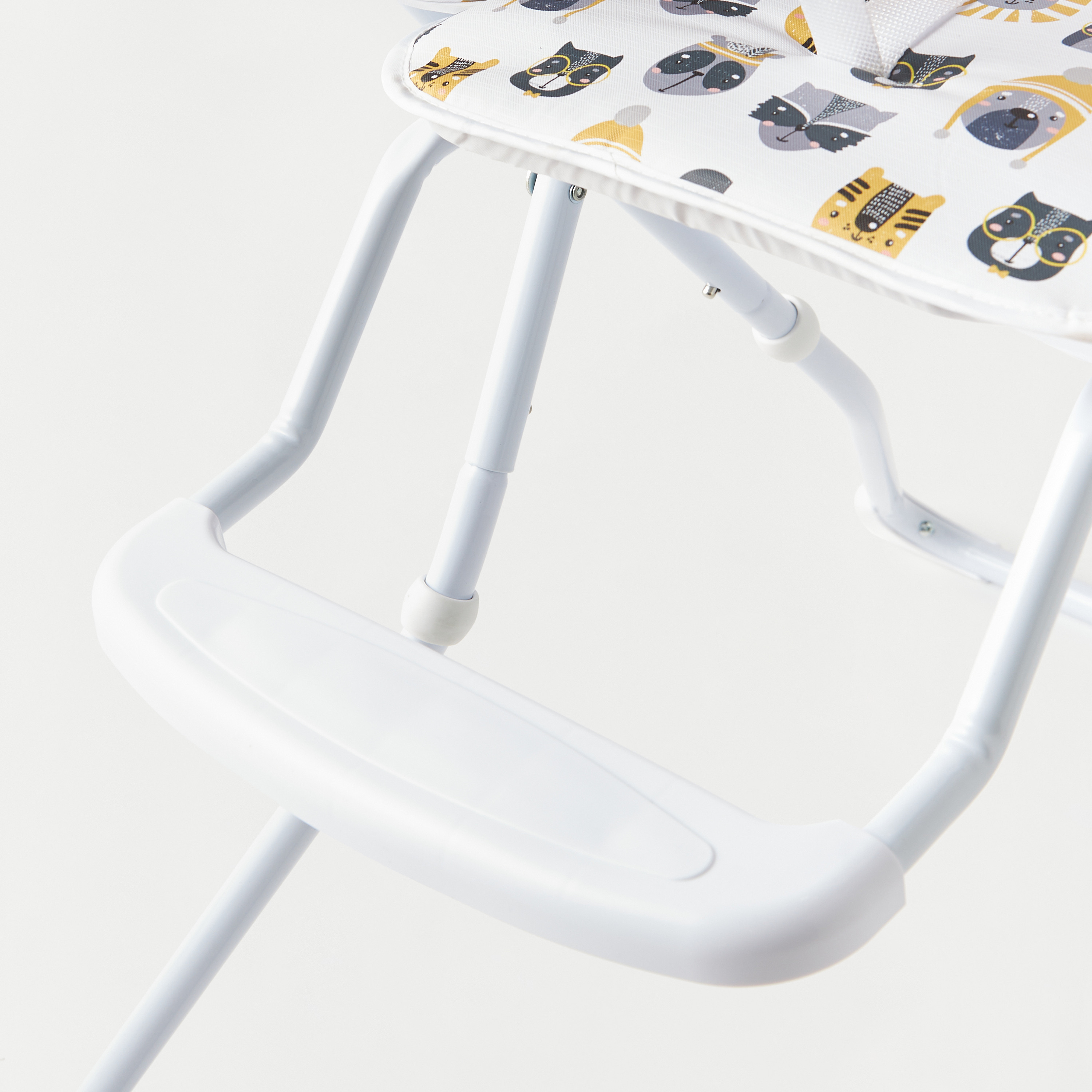 Juniors Bianca Highchair-baby-feeding-highchairsandboosters-image-12