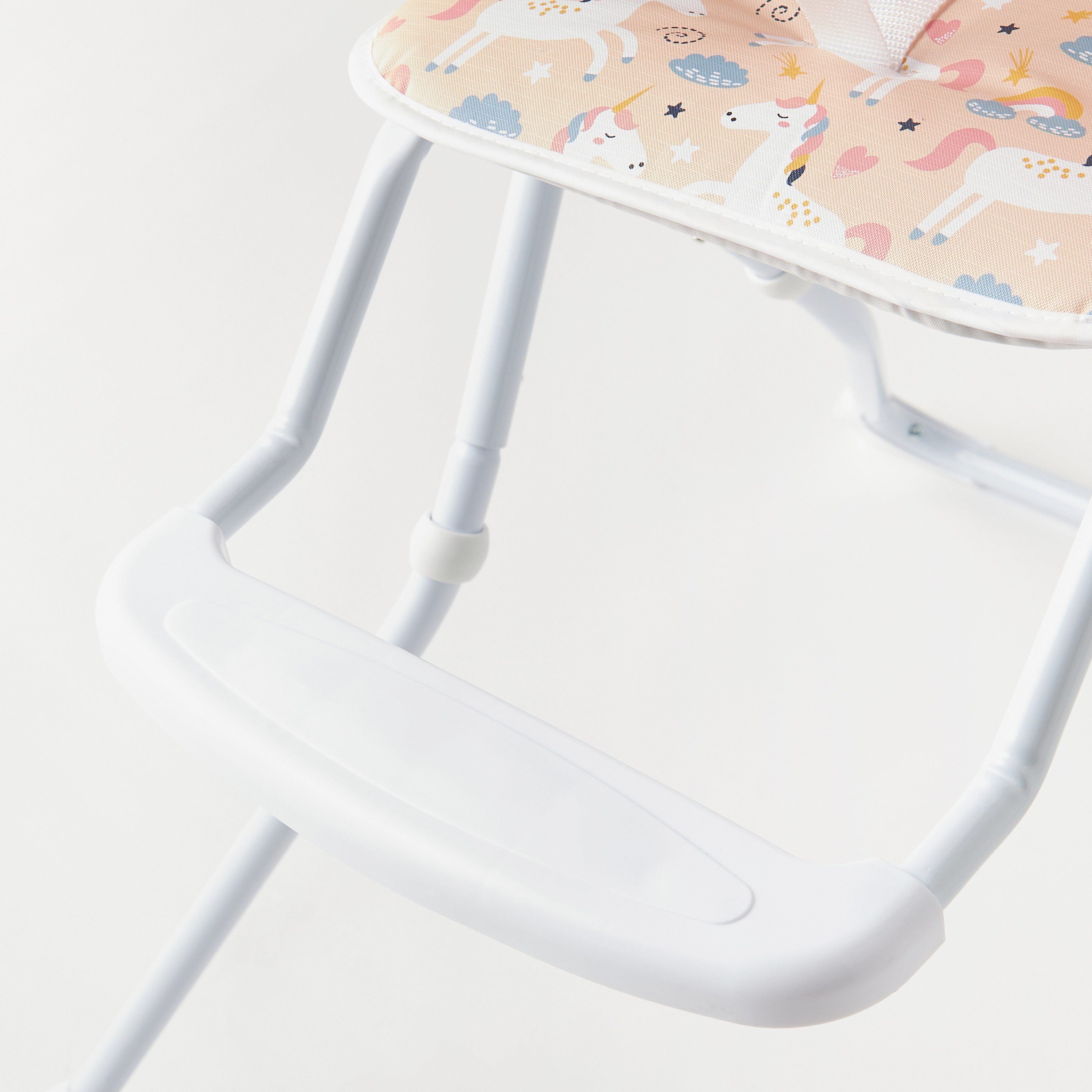 Juniors Bianca Highchair-baby-feeding-highchairsandboosters-image-13
