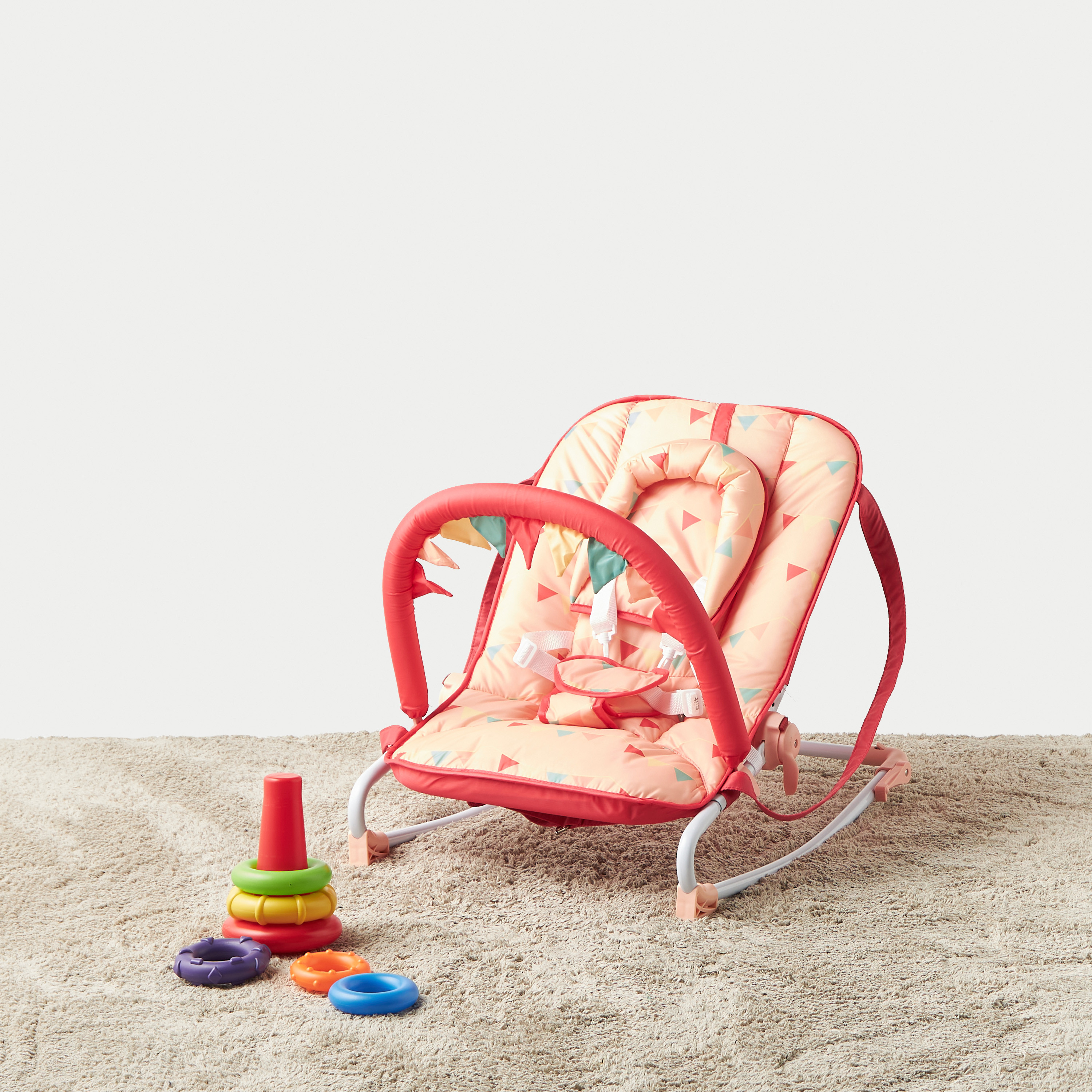 كرسي هزّاز للأطفال دايزي من جونيورز-baby-infantactivity-rockers-image-1