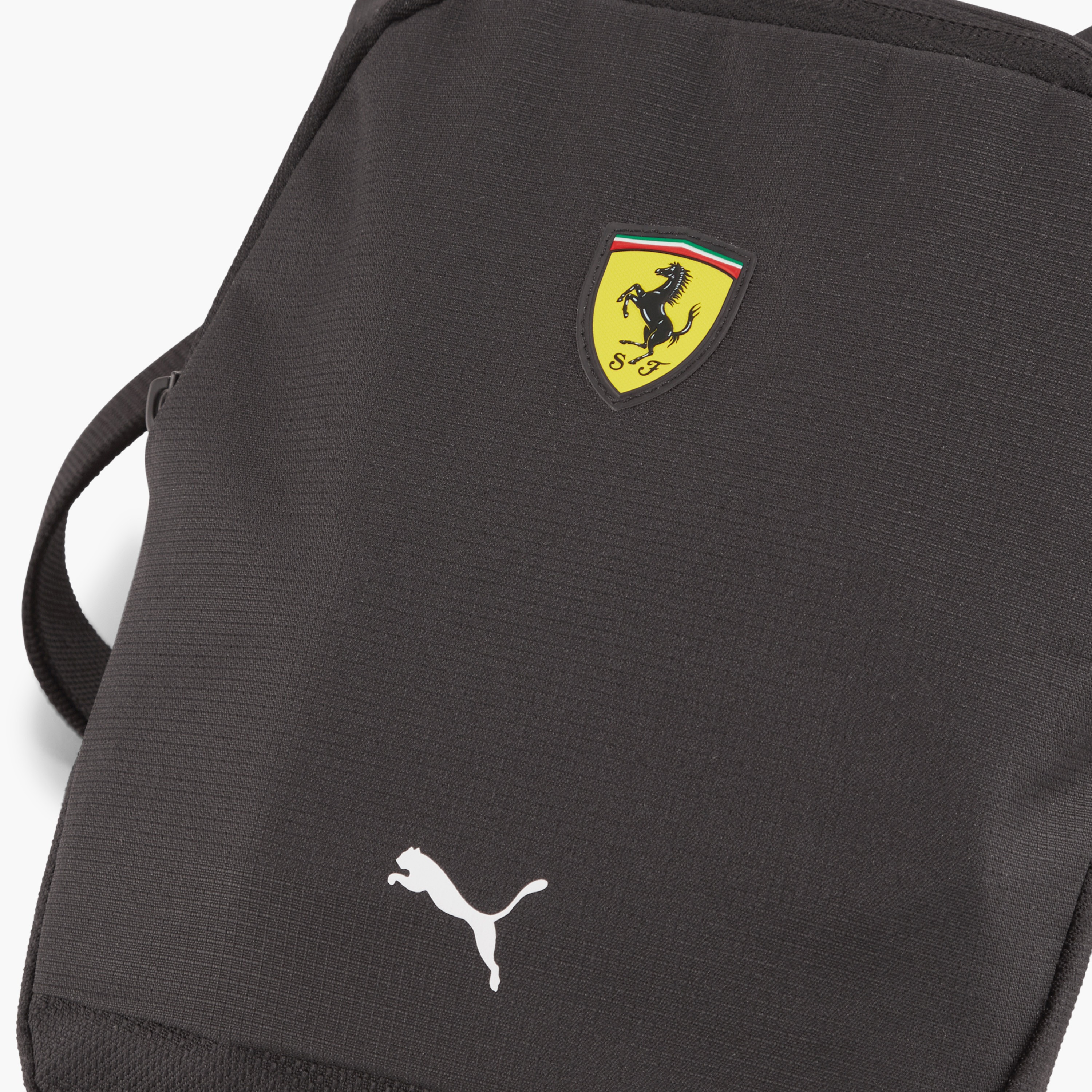 بوما شنطة كروس سباق فيراري 090293 |OE-sports-men-accessories-image-6