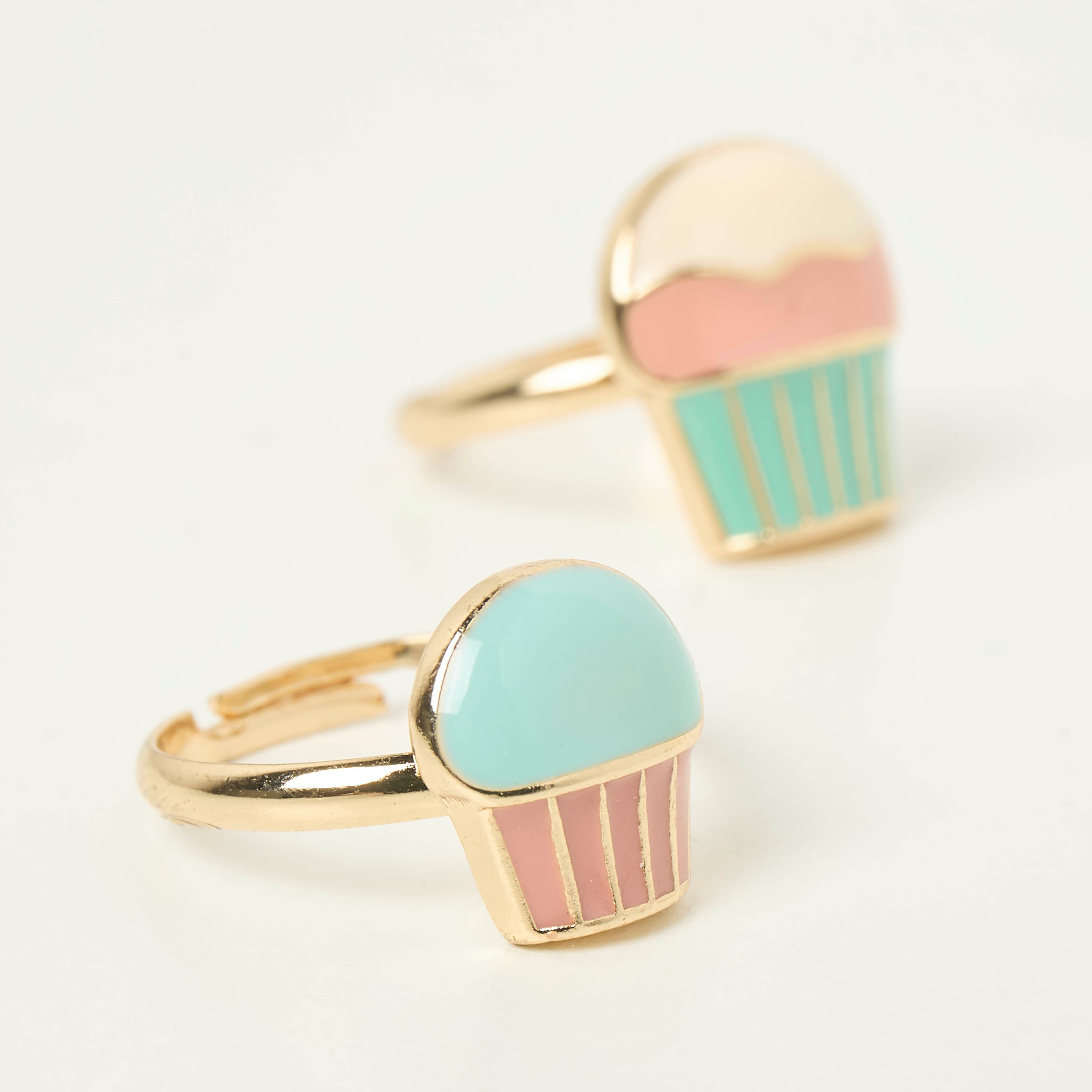 خواتم  بزينة كب كيك من تشارمز- مجموعة من قطعتين-girls-accessories-jewellery-image-3