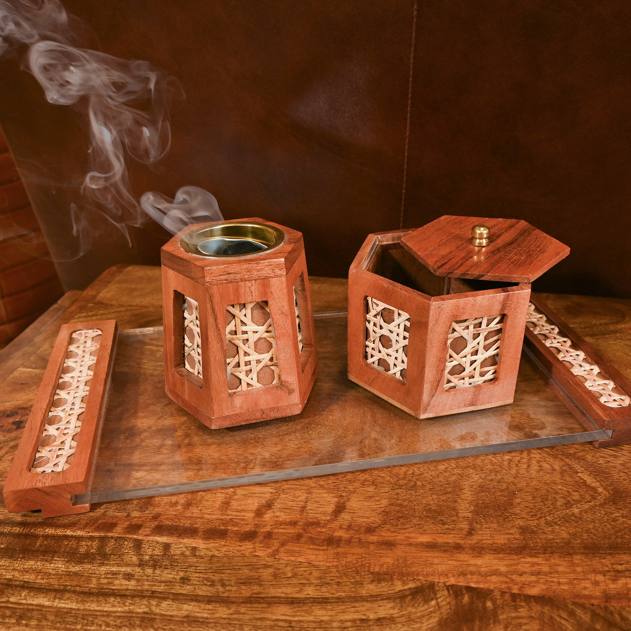 مجموعة مبخرة خشب بتفاصيل روطان وصينية من هوم كارفينج-household-homefragrance-burners-image-2