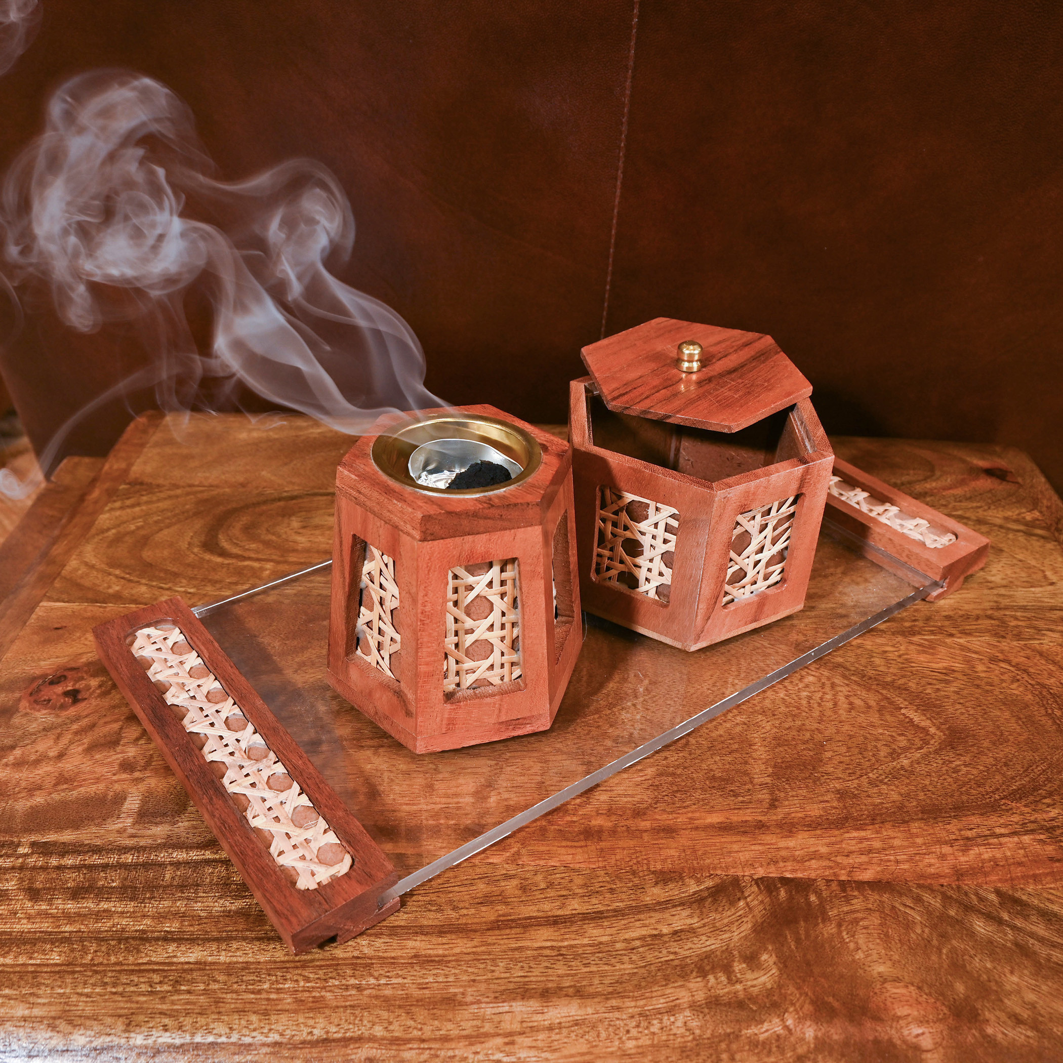 مجموعة مبخرة خشب بتفاصيل روطان وصينية من هوم كارفينج-household-homefragrance-burners-image-3