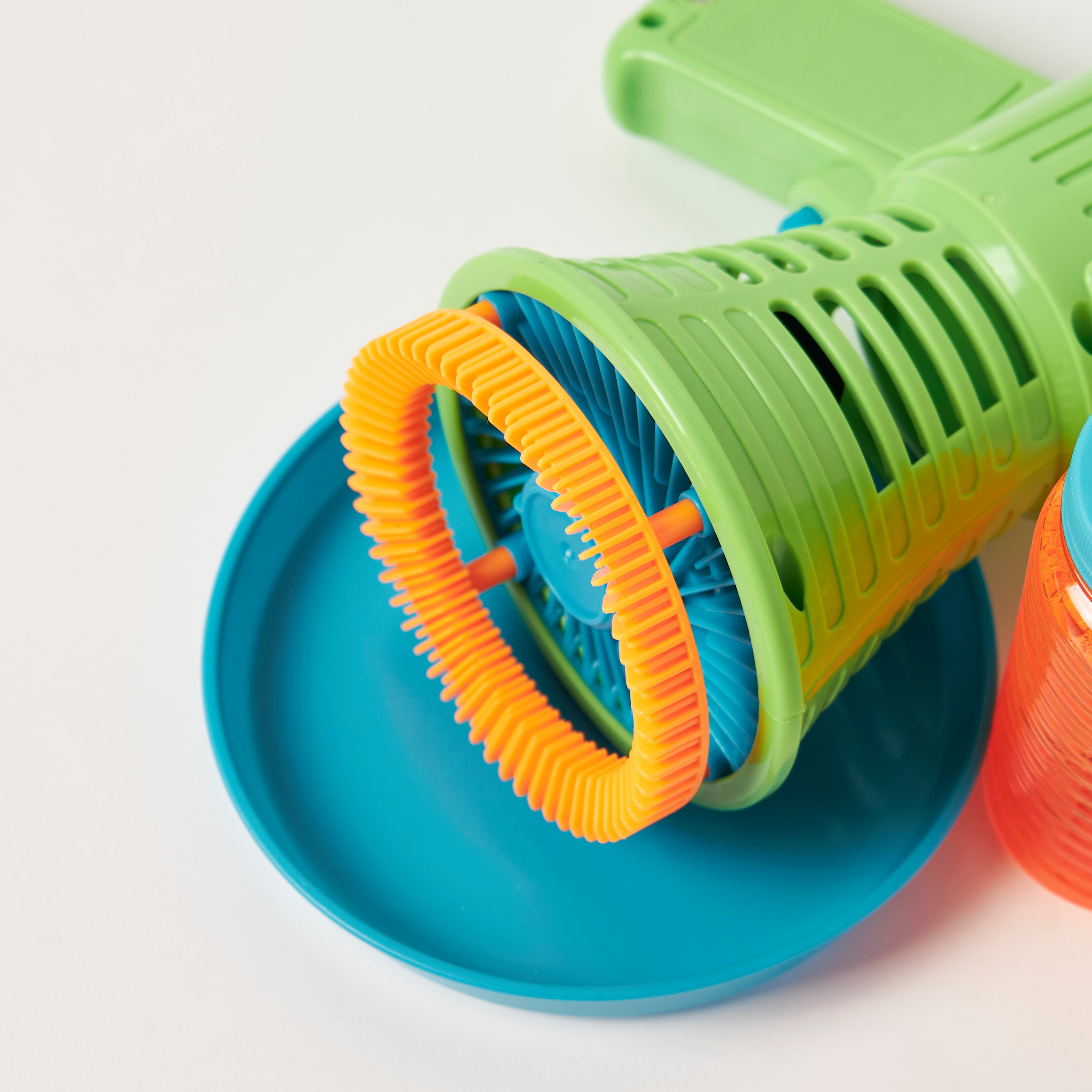 منفاخ فقاعات ميجا من جونيورز-toys-outdoor-poolandbeach-waterandbubbleguns-image-4