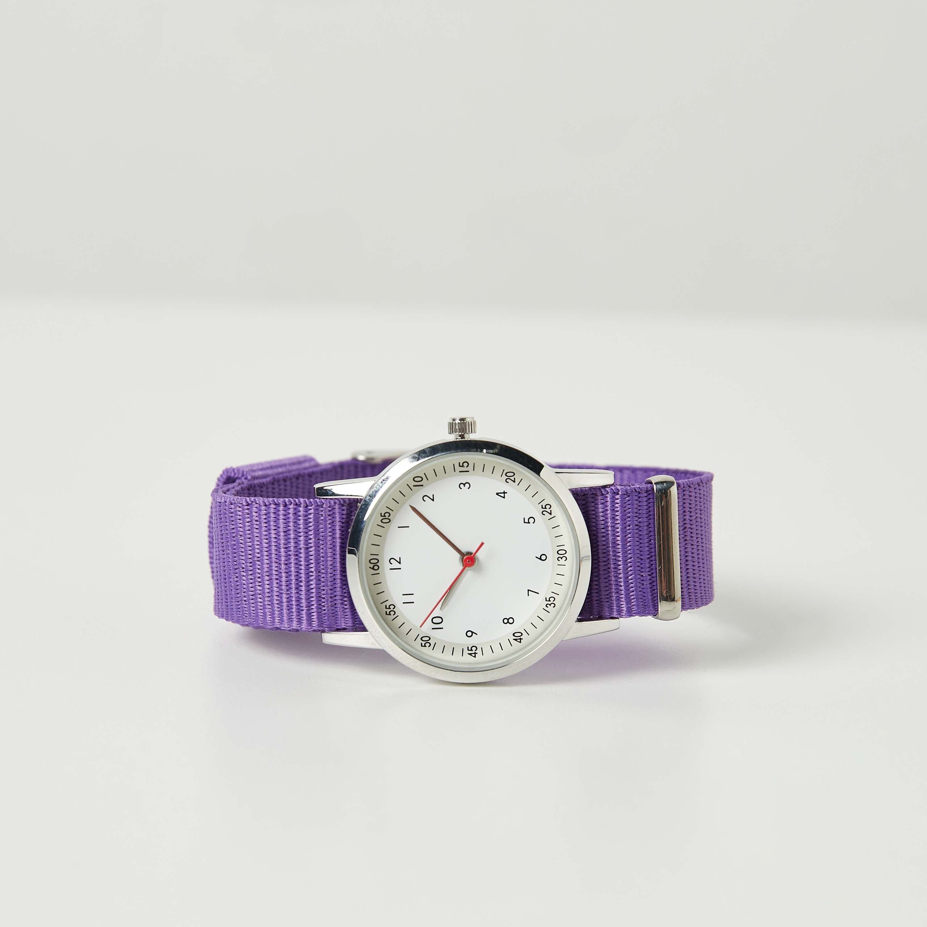ساعة يد تناظرية بقرص مستدير وحزام بارز الملمس من تشارمز-girls-accessories-watches-image-3
