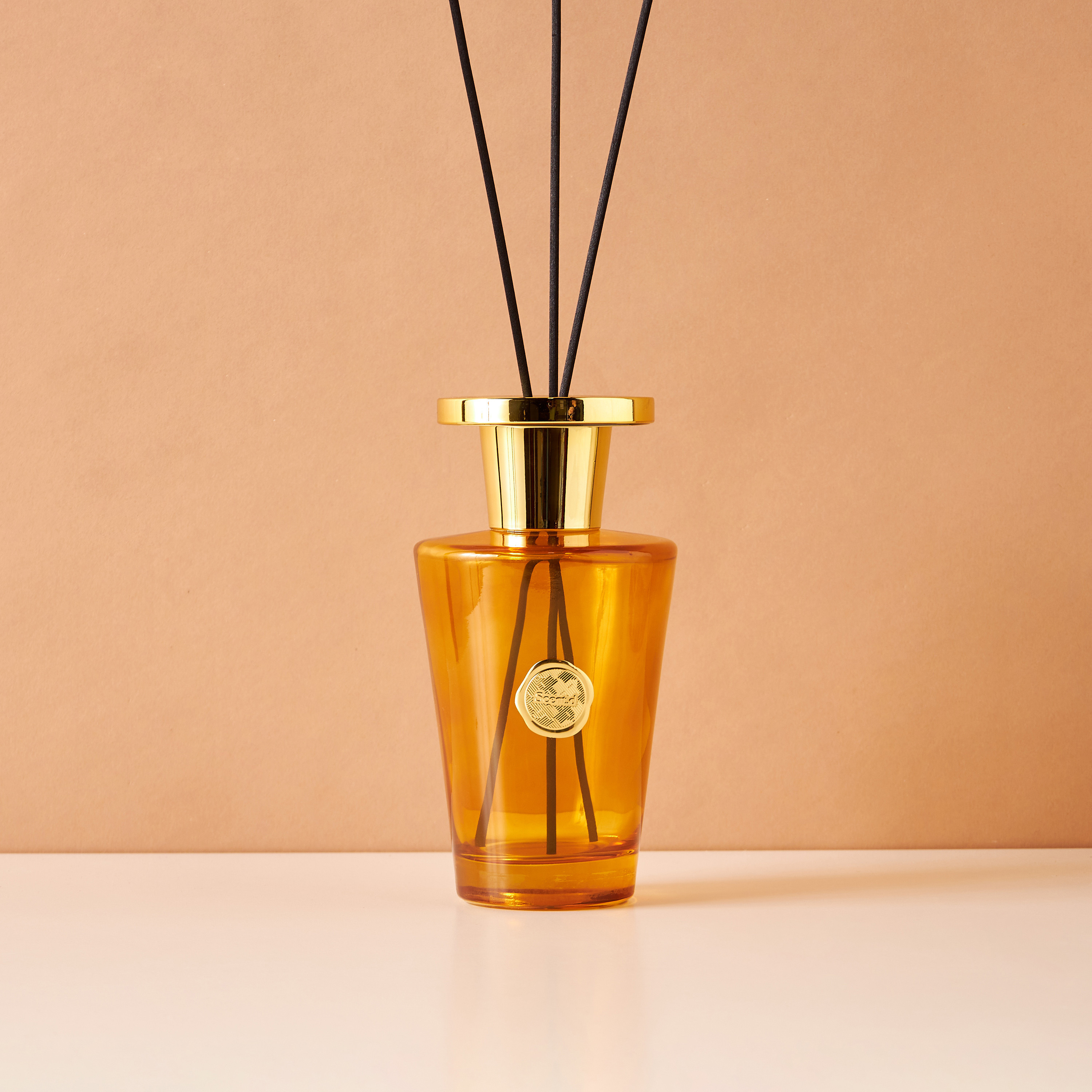 Scent.d Oud Supreme Reed Diffuser - 1 L-household-homefragrance-reeddiffusers-image-2