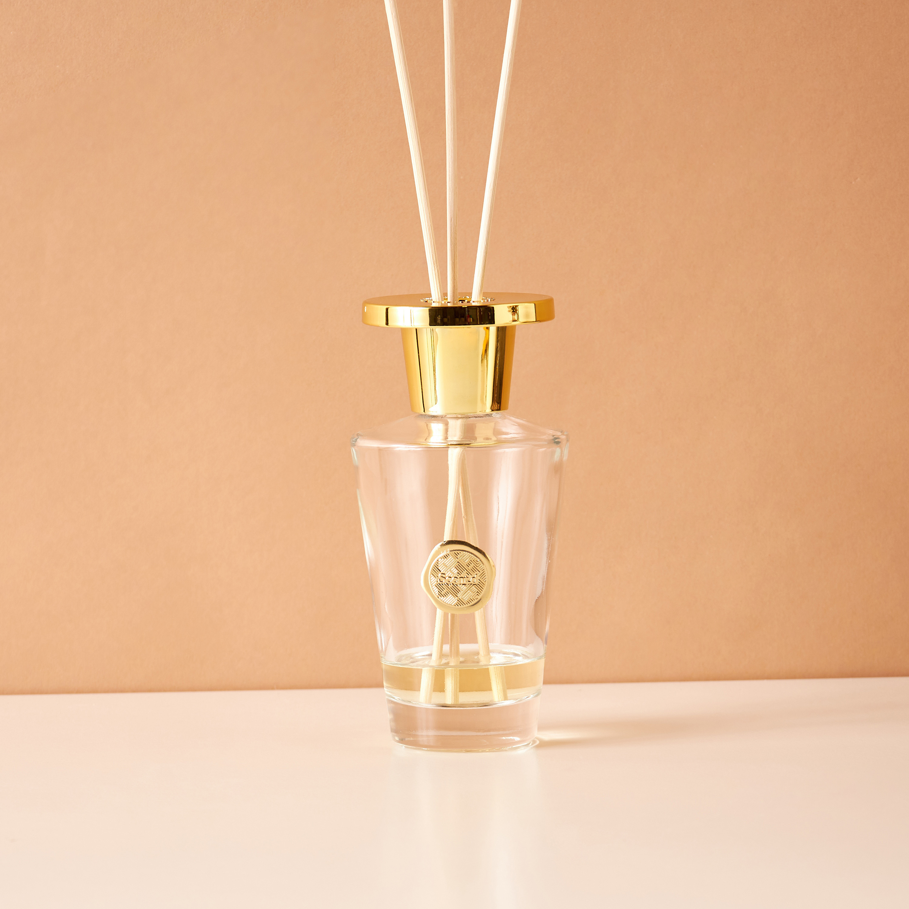 Scent.d Dark Wood Reed Diffuser - 300 ml-household-homefragrance-reeddiffusers-image-2