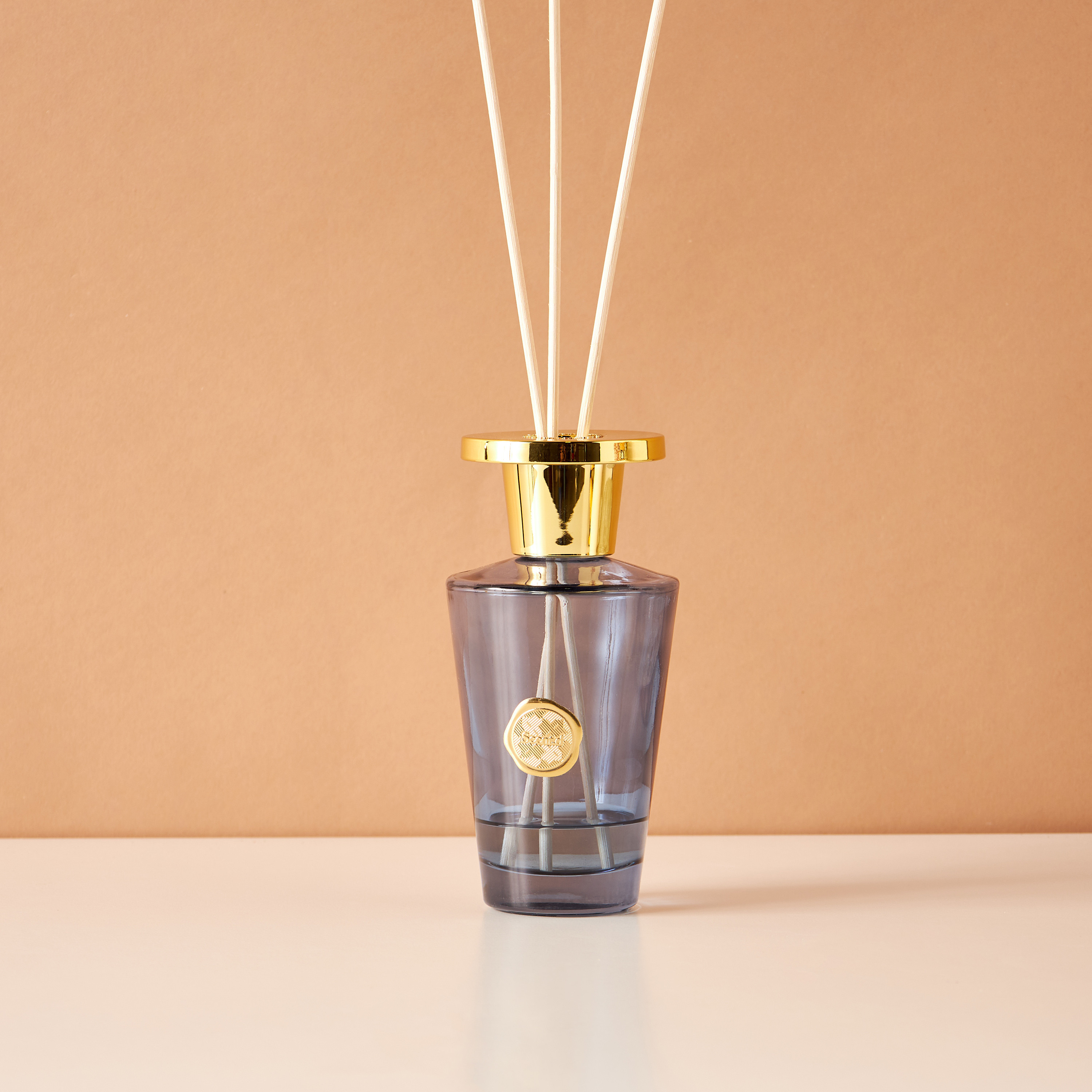 Scent.d Dark Wood Reed Diffuser - 300 ml-household-homefragrance-reeddiffusers-image-2