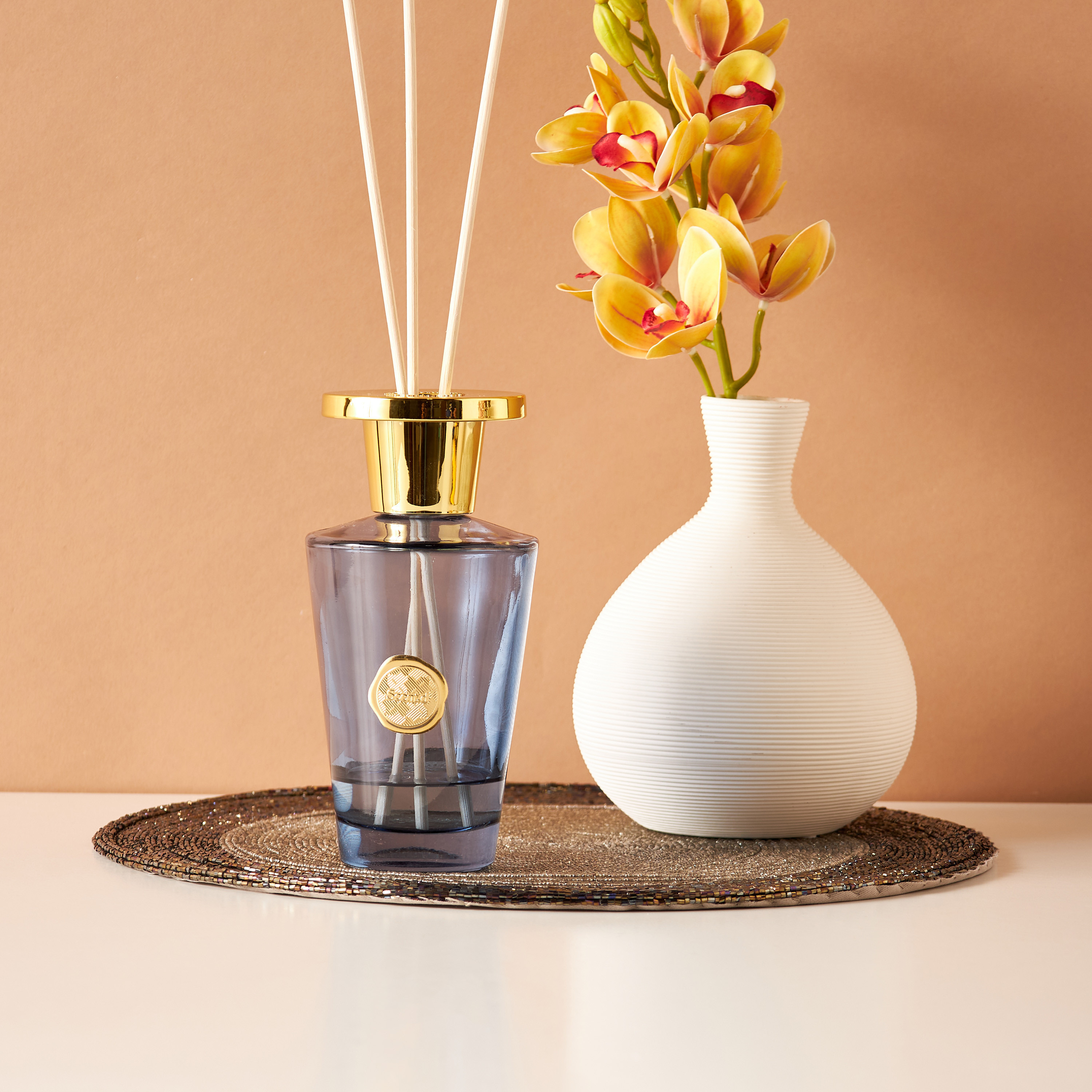 Scent.d Dark Wood Reed Diffuser - 300 ml-household-homefragrance-reeddiffusers-image-4