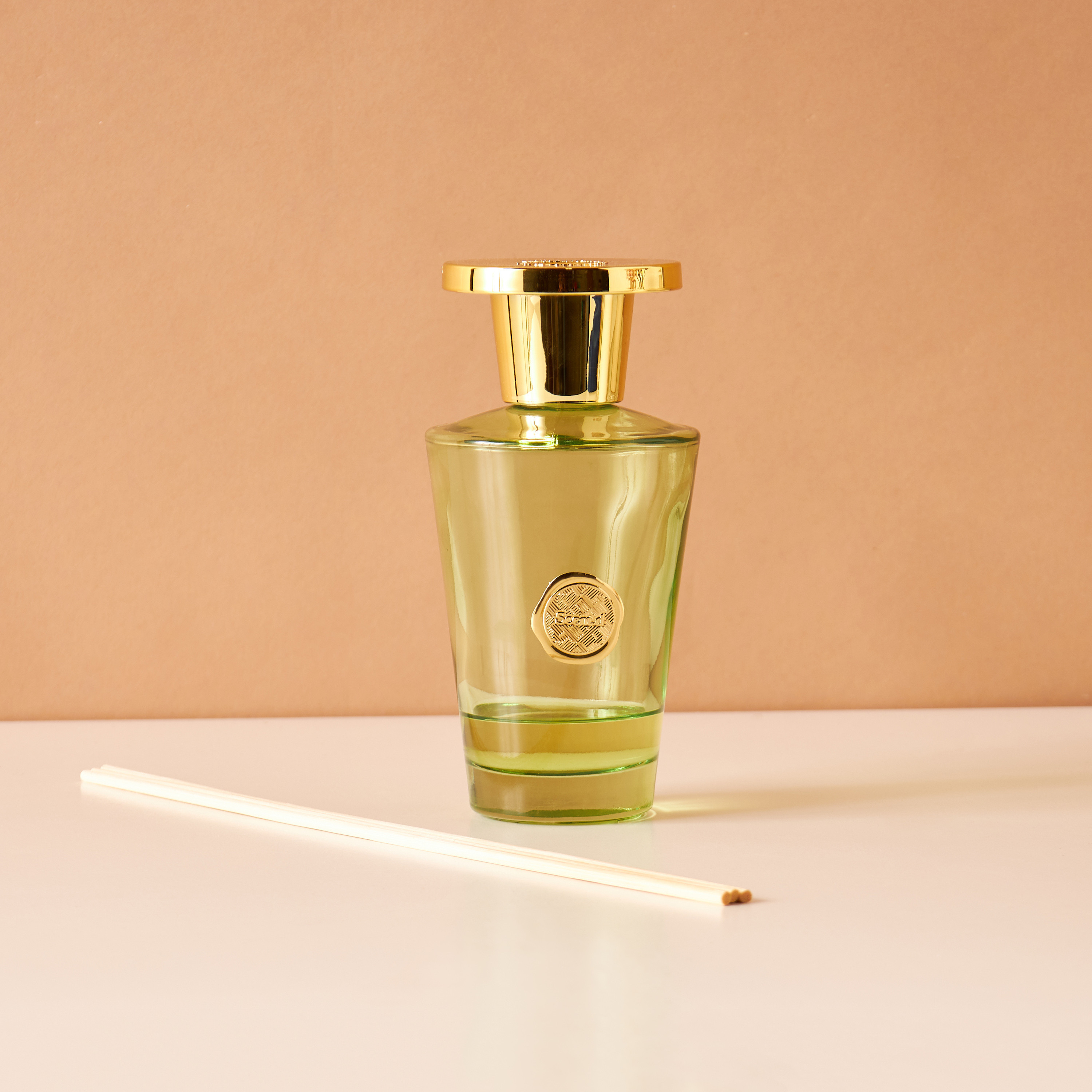 Scent.d Dark Wood Reed Diffuser - 300 ml-household-homefragrance-reeddiffusers-image-1