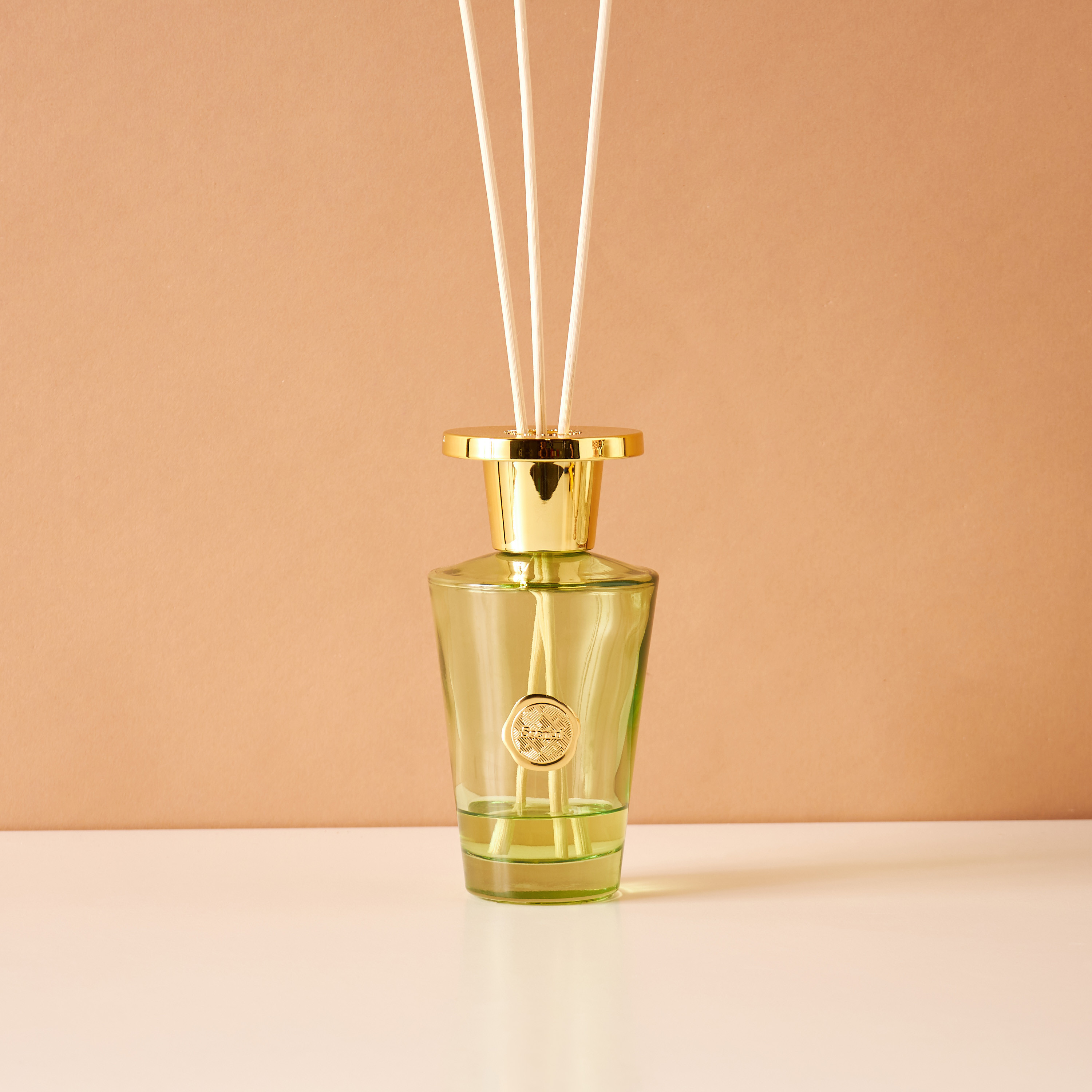 Scent.d Dark Wood Reed Diffuser - 300 ml-household-homefragrance-reeddiffusers-image-2