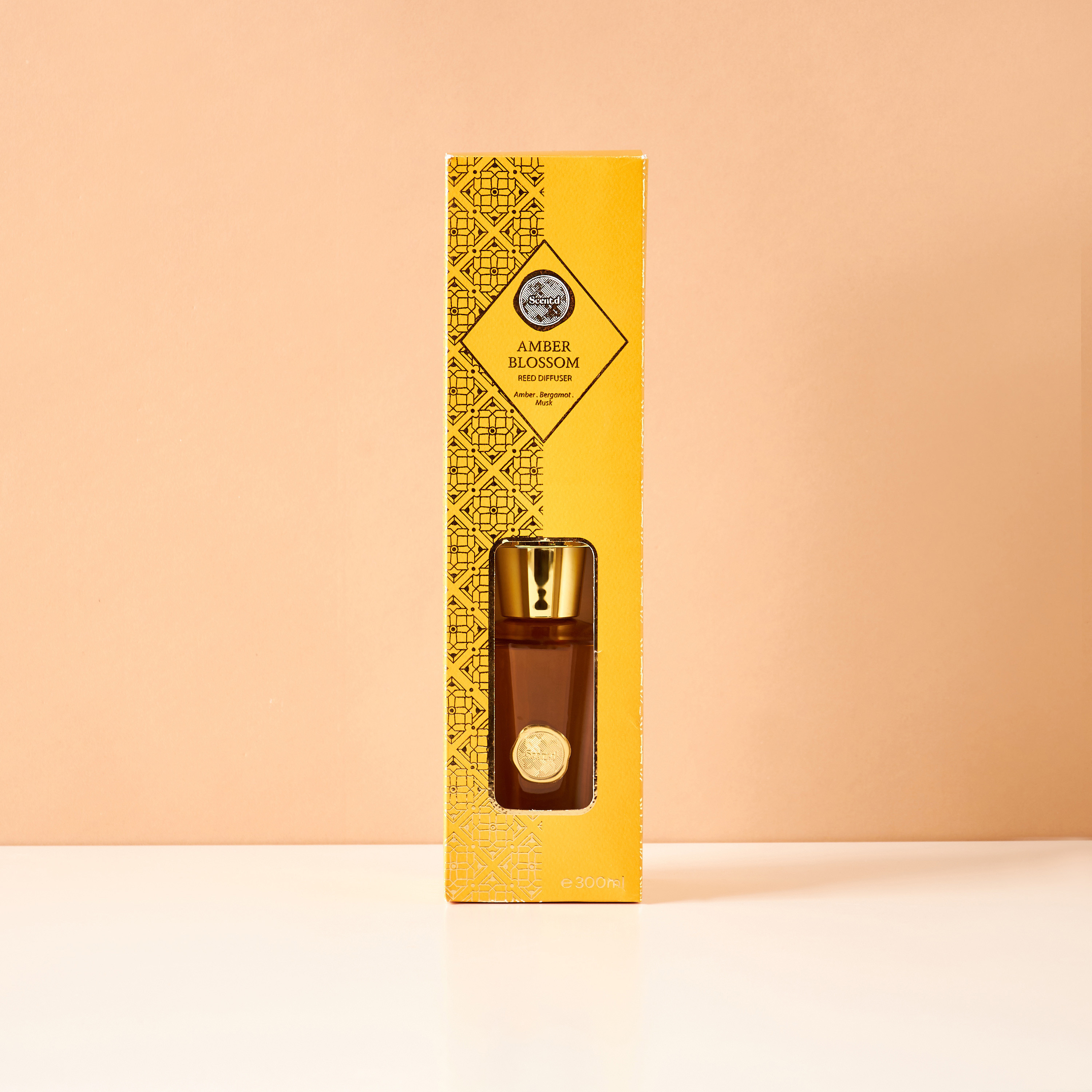 Scent.d Dark Wood Reed Diffuser - 300 ml-household-homefragrance-reeddiffusers-image-4