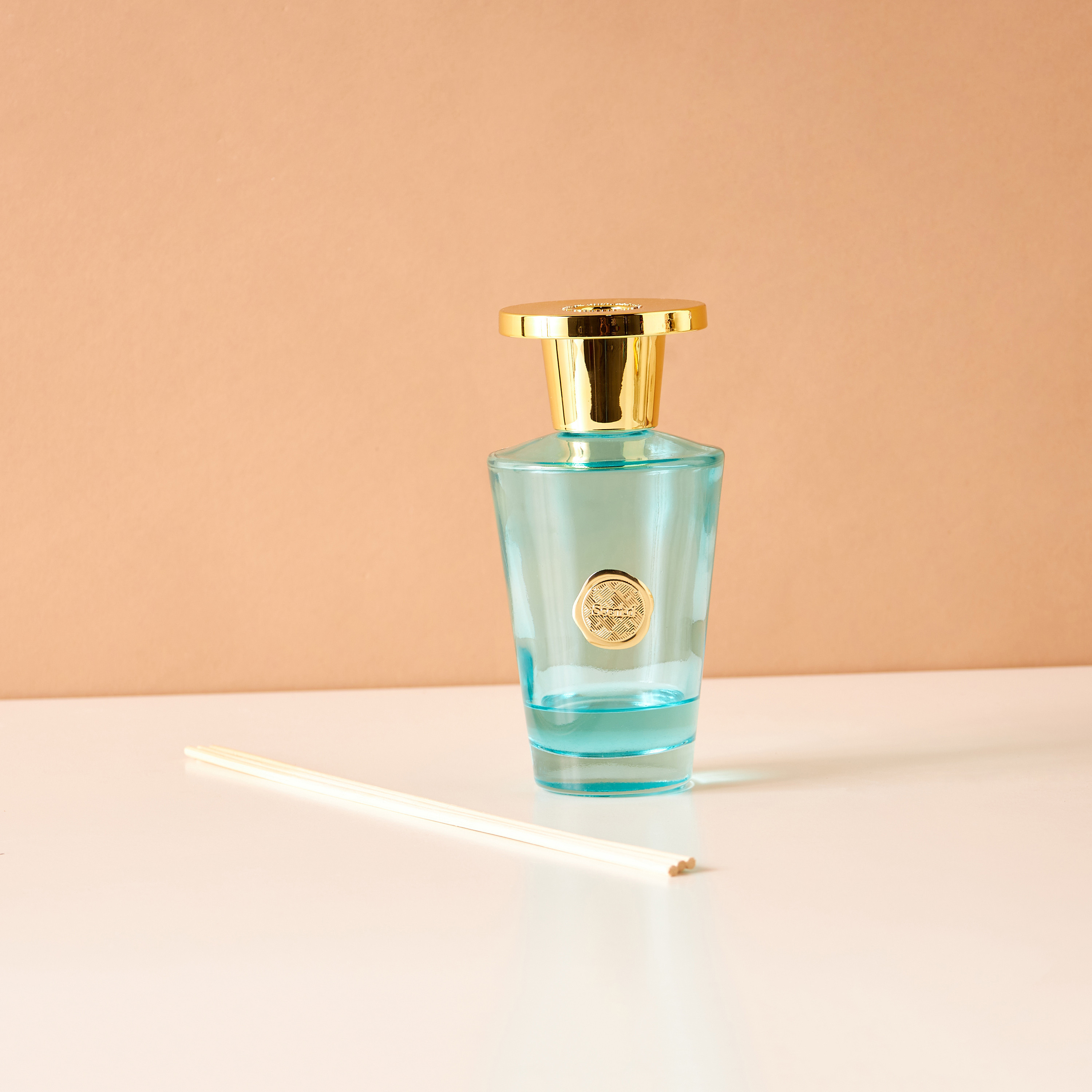 Scent.d Dark Wood Reed Diffuser - 300 ml-household-homefragrance-reeddiffusers-image-1
