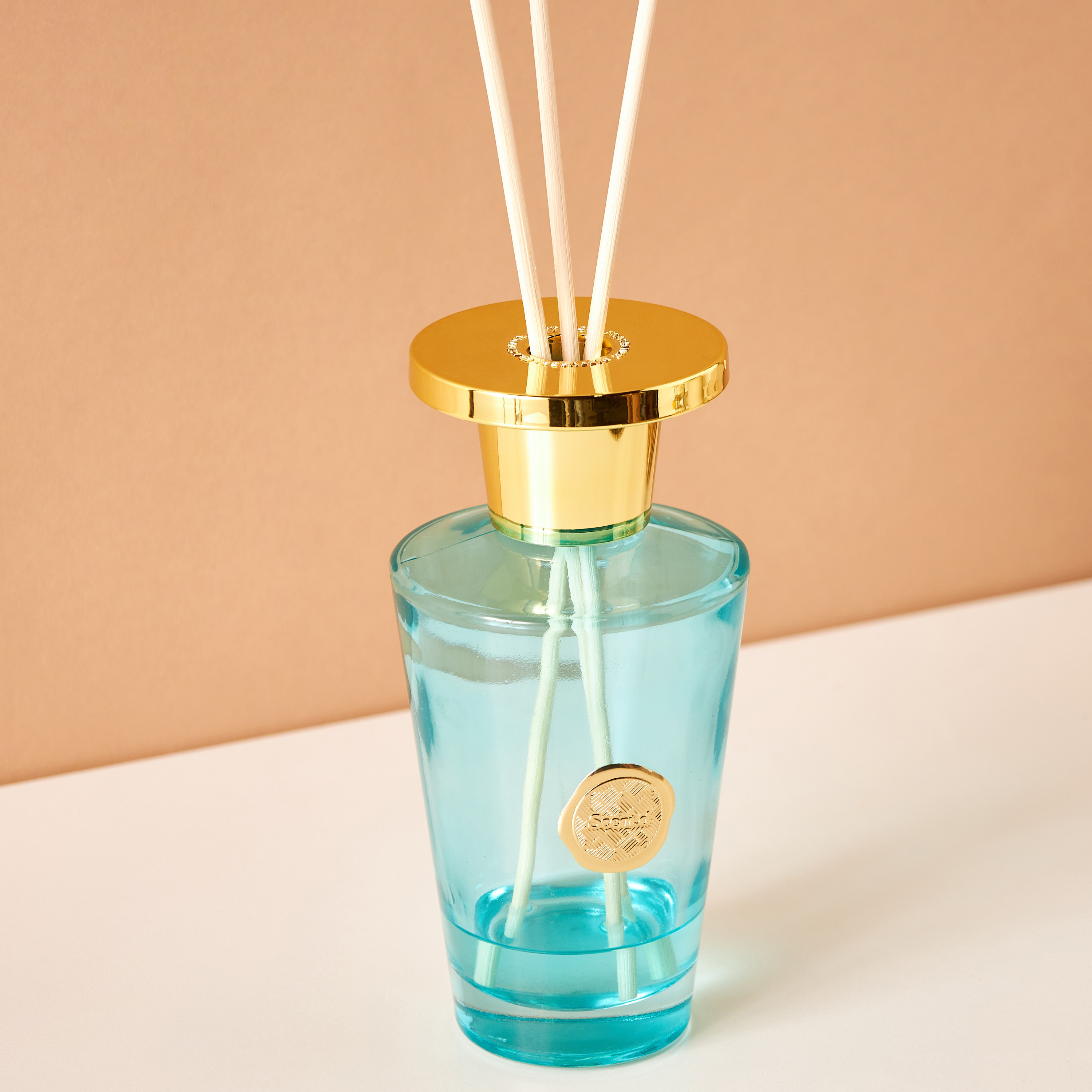 Scent.d Dark Wood Reed Diffuser - 300 ml-household-homefragrance-reeddiffusers-image-3